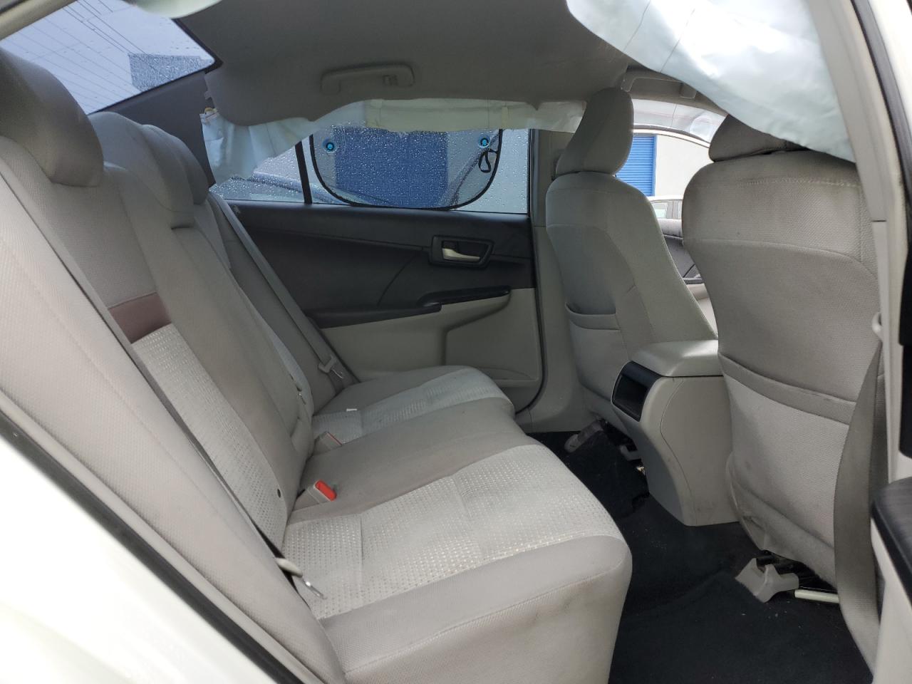 2012 Toyota Camry - Image 10