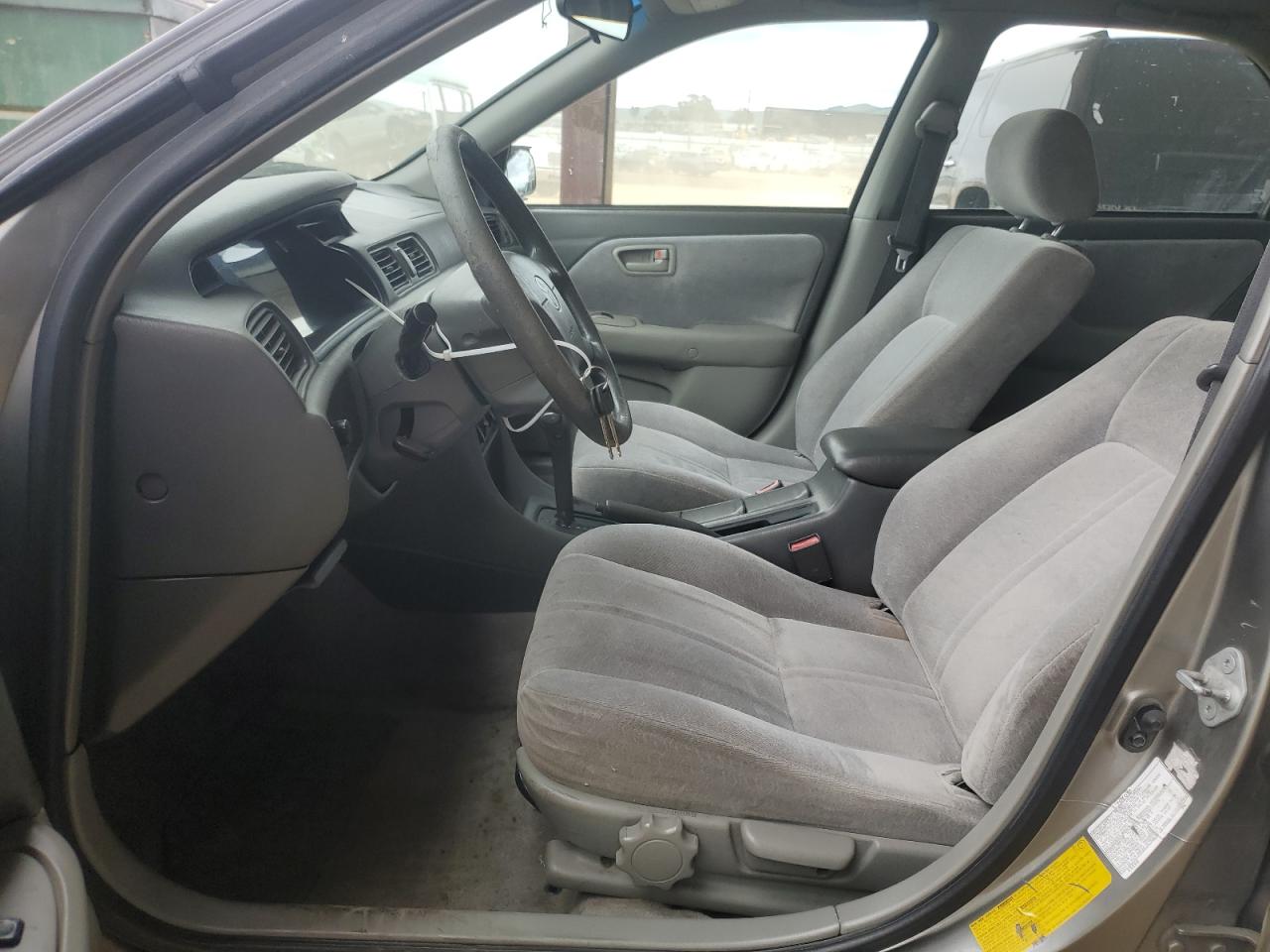 1998 Toyota Camry - Image 7