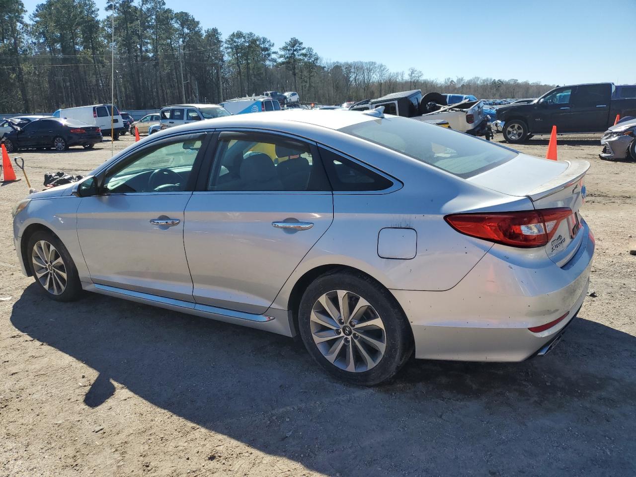 2016 Hyundai Sonata - Image 2