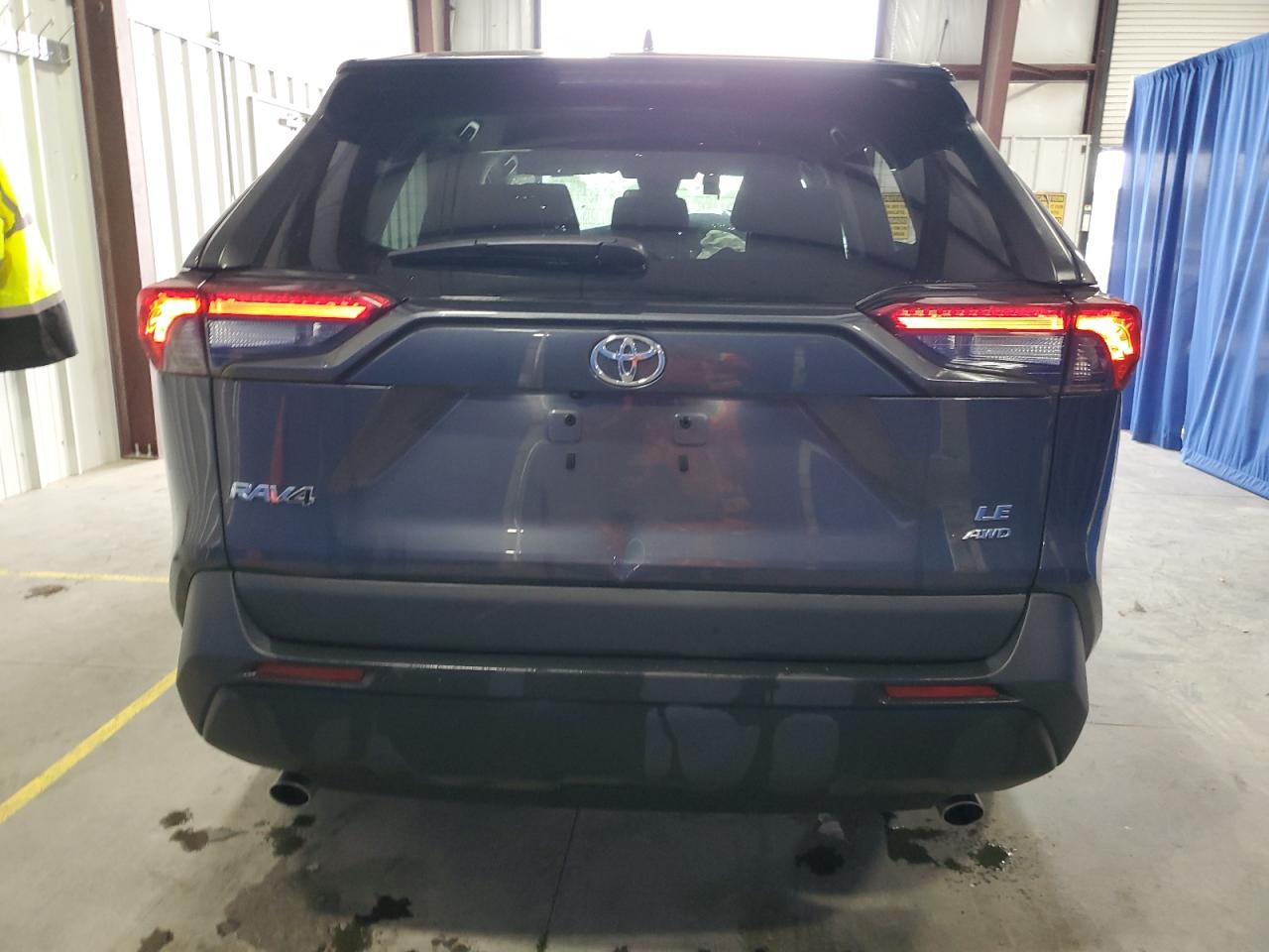 2024 Toyota RAV 4 - Image 6