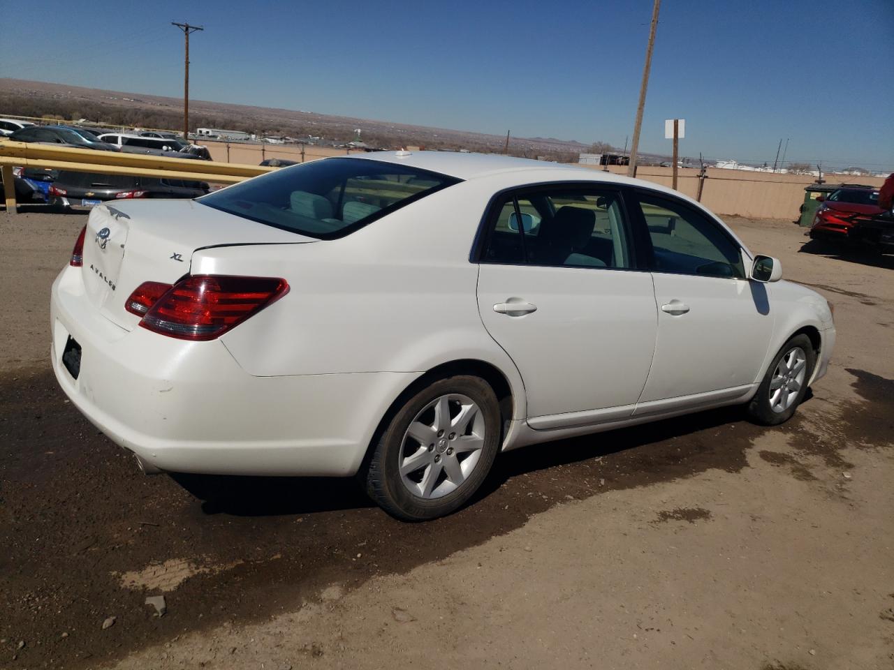 2009 Toyota Avalon - Image 3