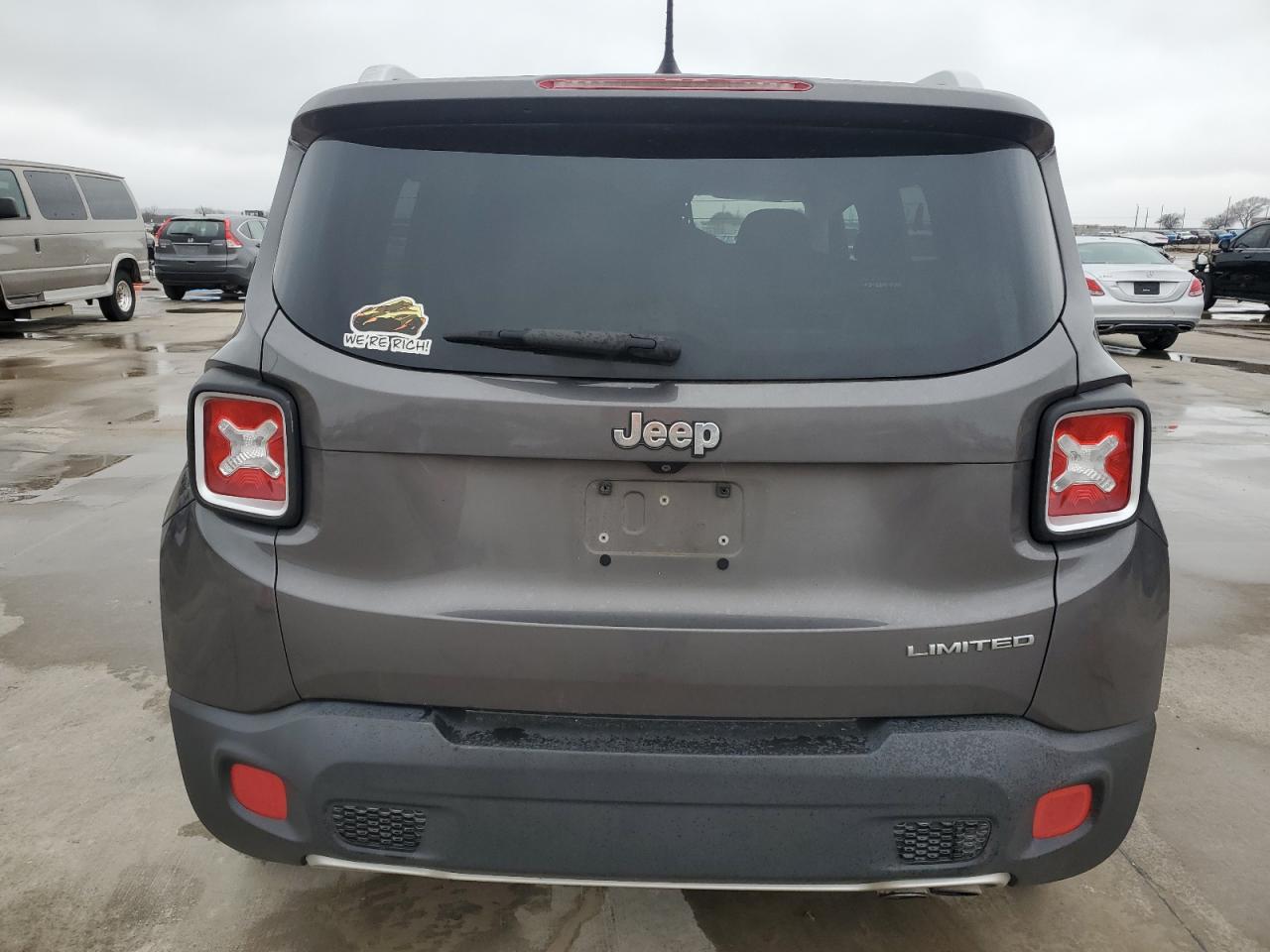 2016 Jeep Renegade - Image 6