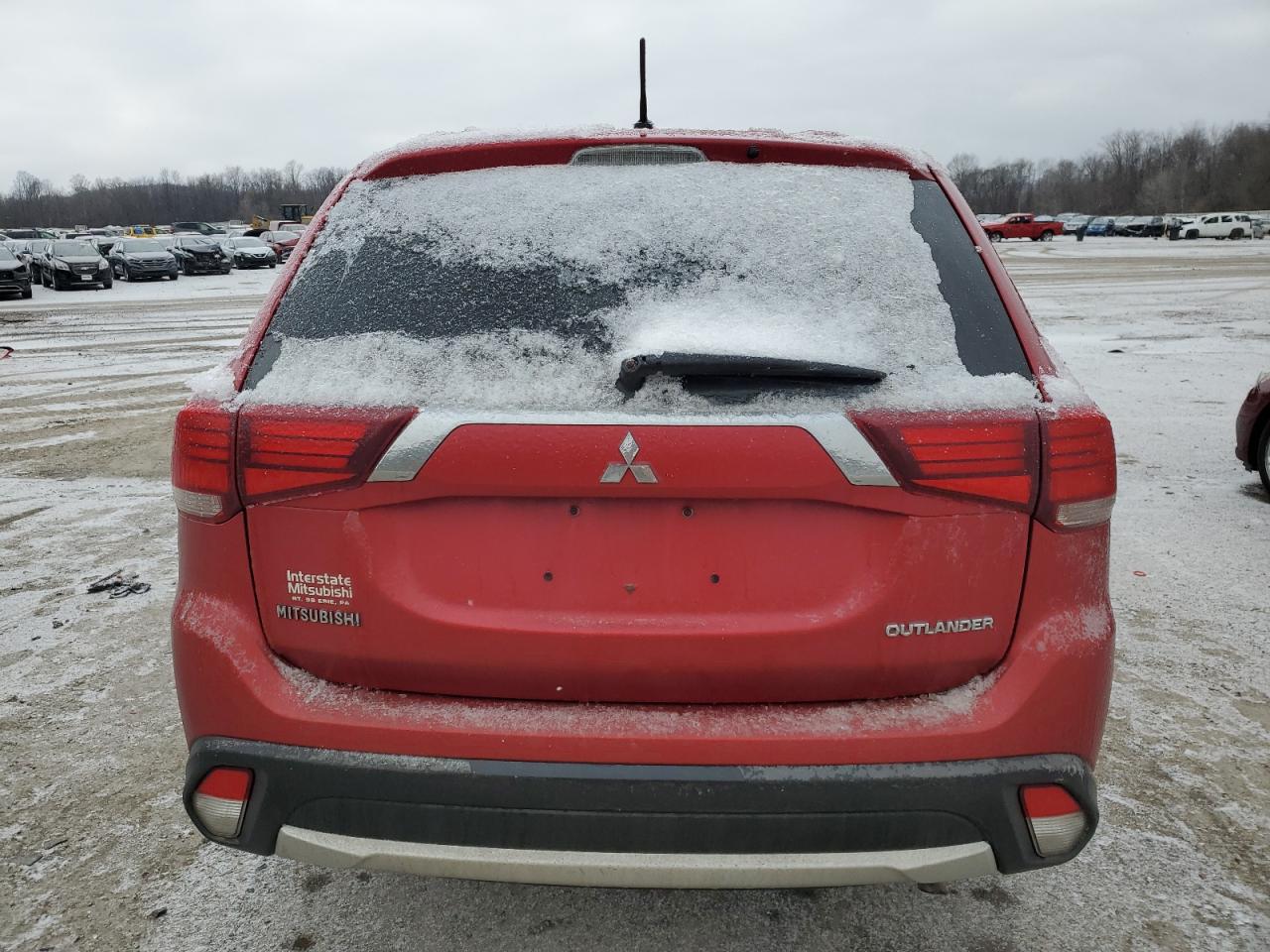 2016 Mitsubishi Outlander - Image 6