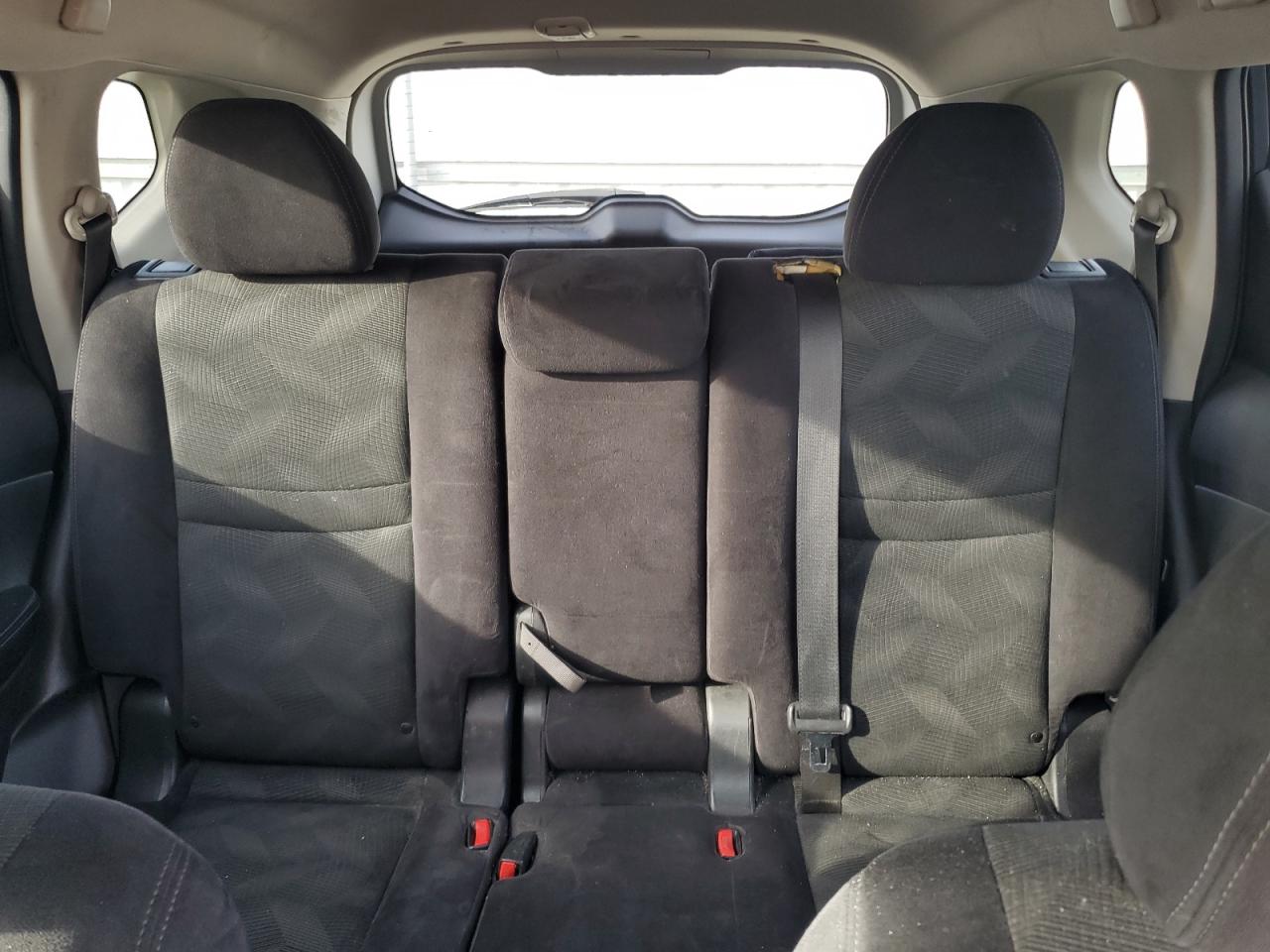 2015 Nissan Rogue - Image 10