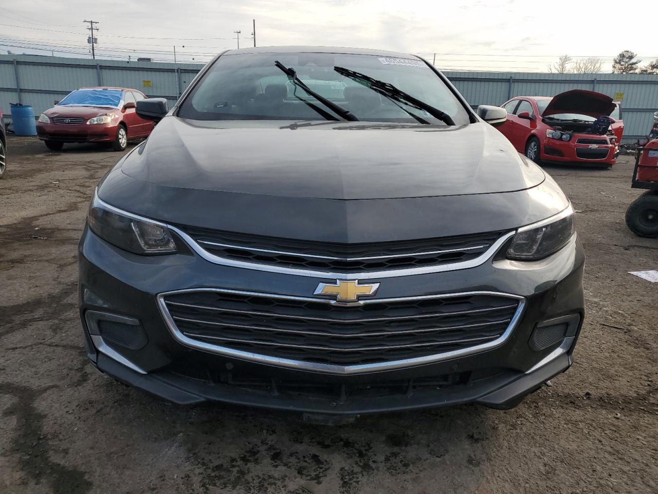 2017 Chevrolet Malibu - Image 5