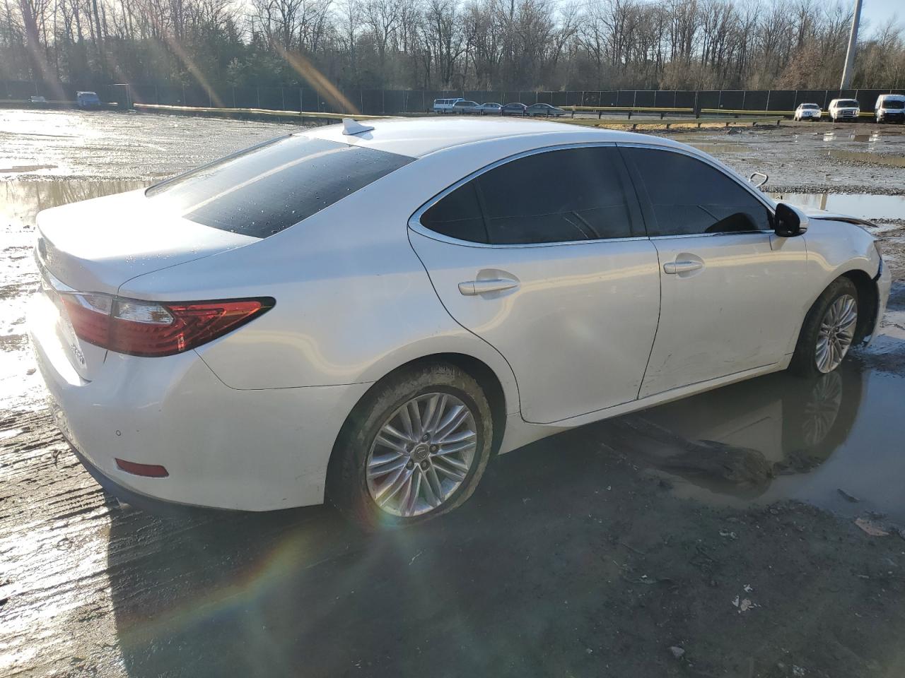 2013 Lexus ES - Image 3