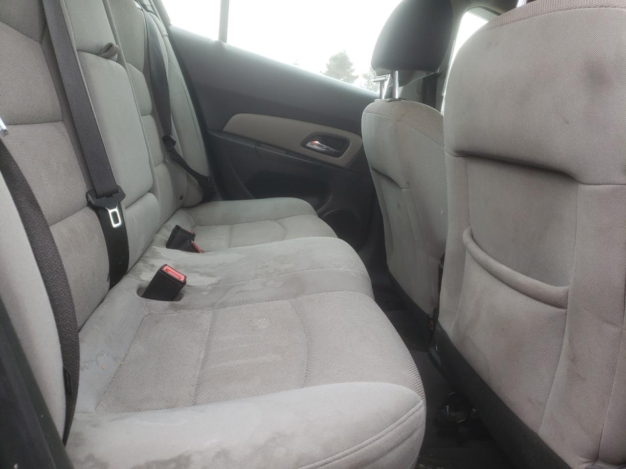 2012 Chevrolet Cruze - Image 10