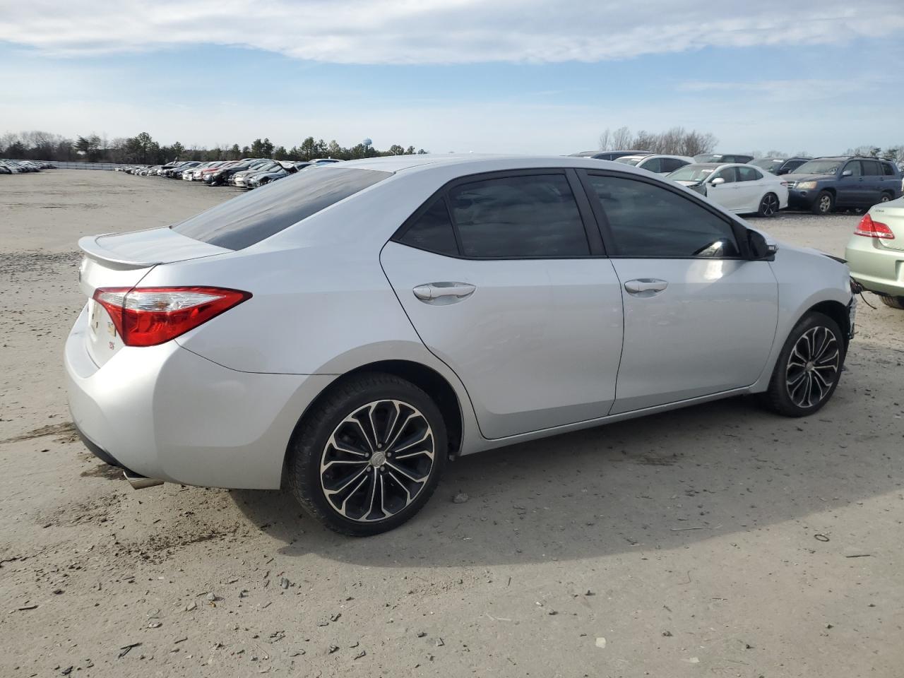 2015 Toyota Corolla - Image 3