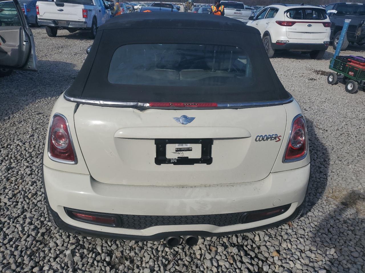 2011 MINI Cooper - Image 6