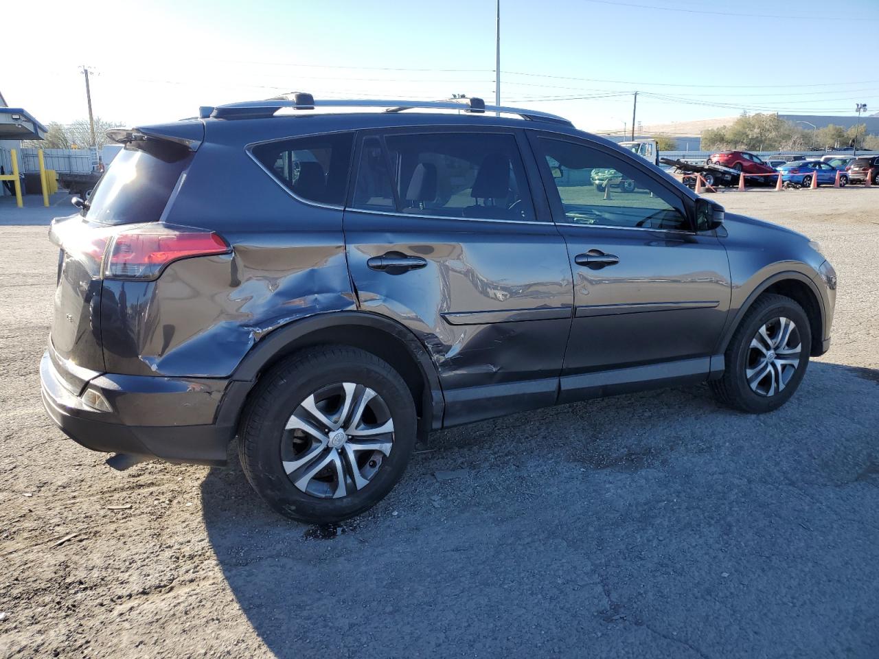 2018 Toyota RAV 4 - Image 3