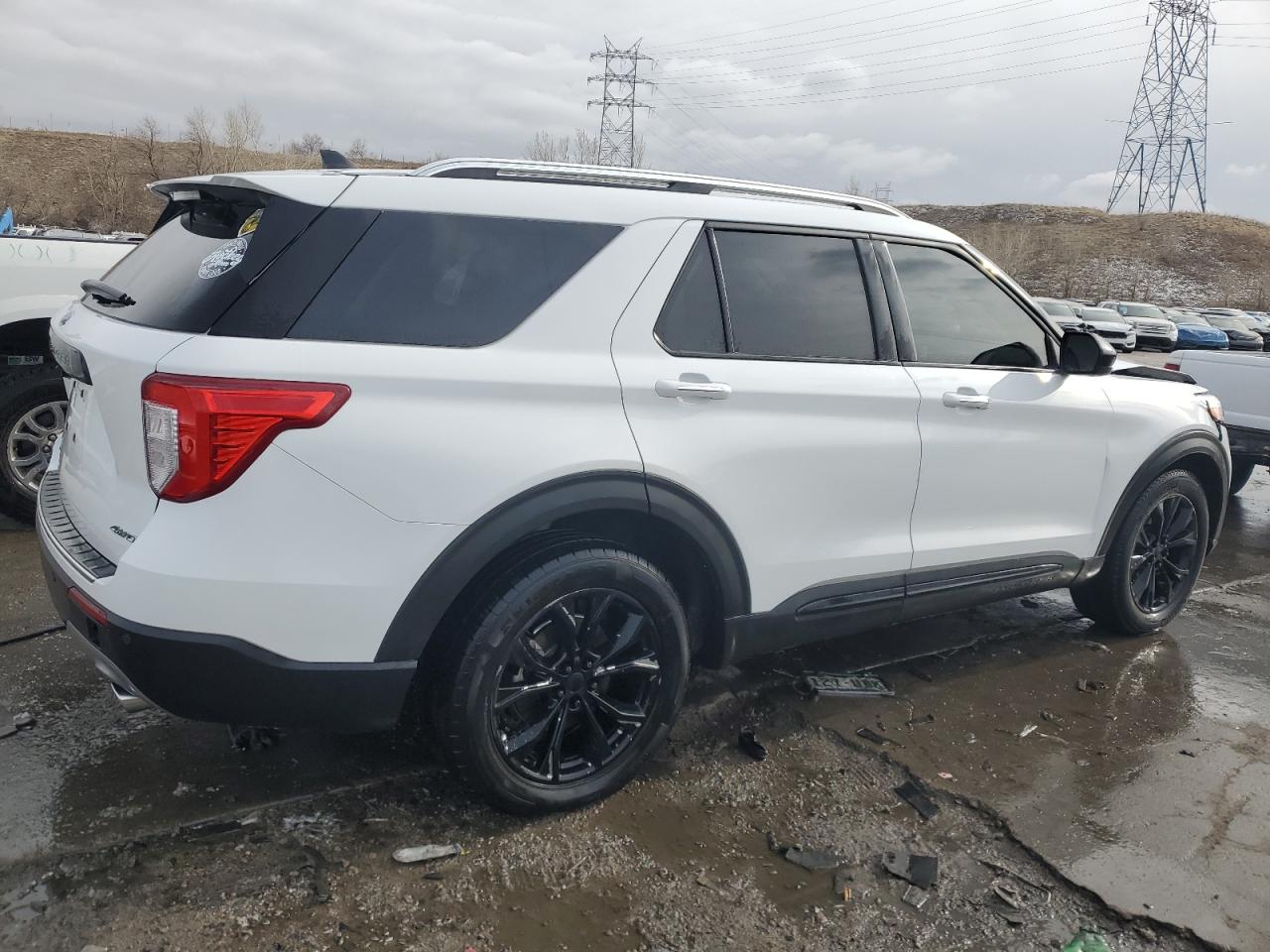 2022 Ford Explorer - Image 3