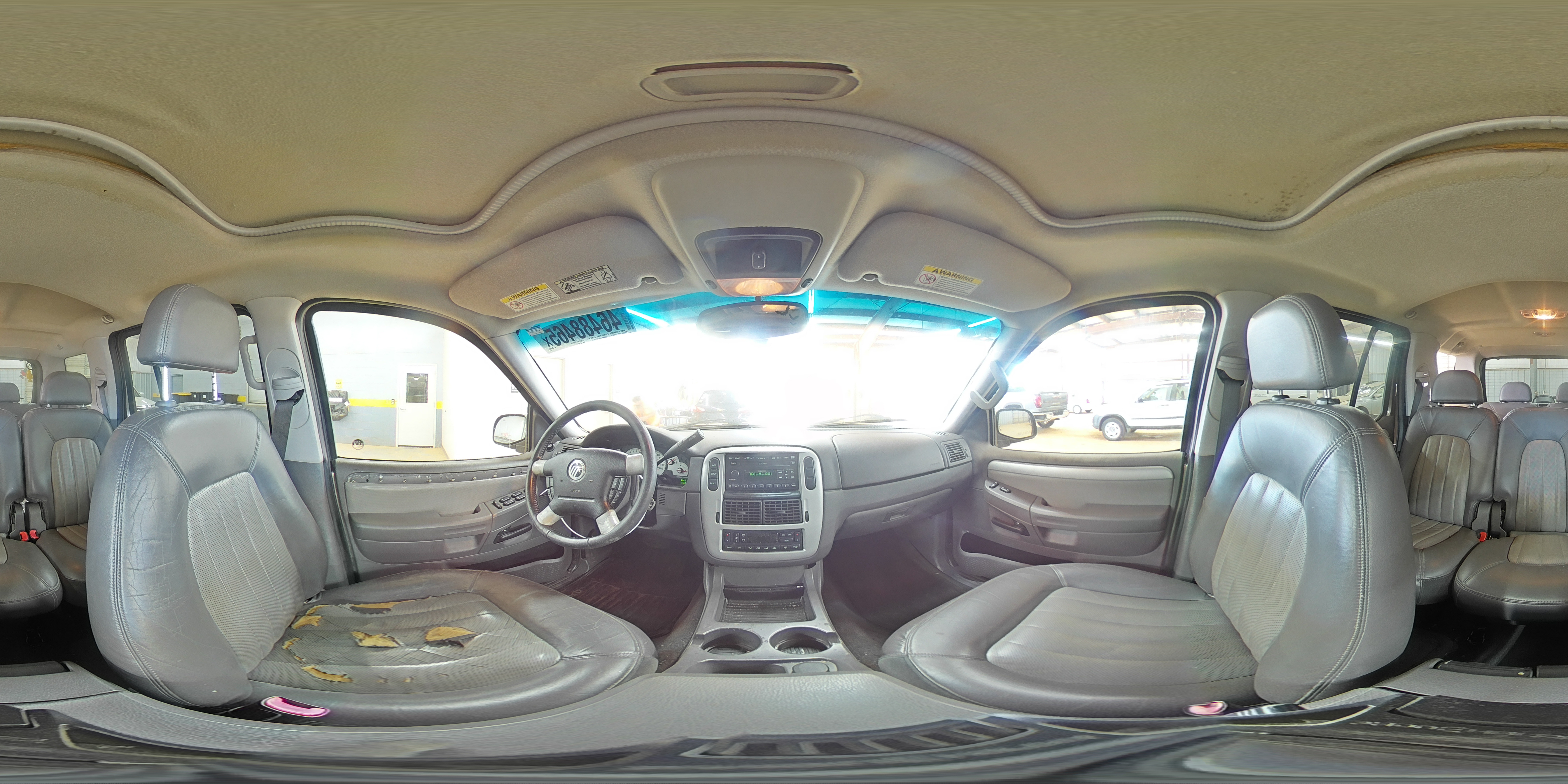 2002 Mercury Mountaineer - Image 14