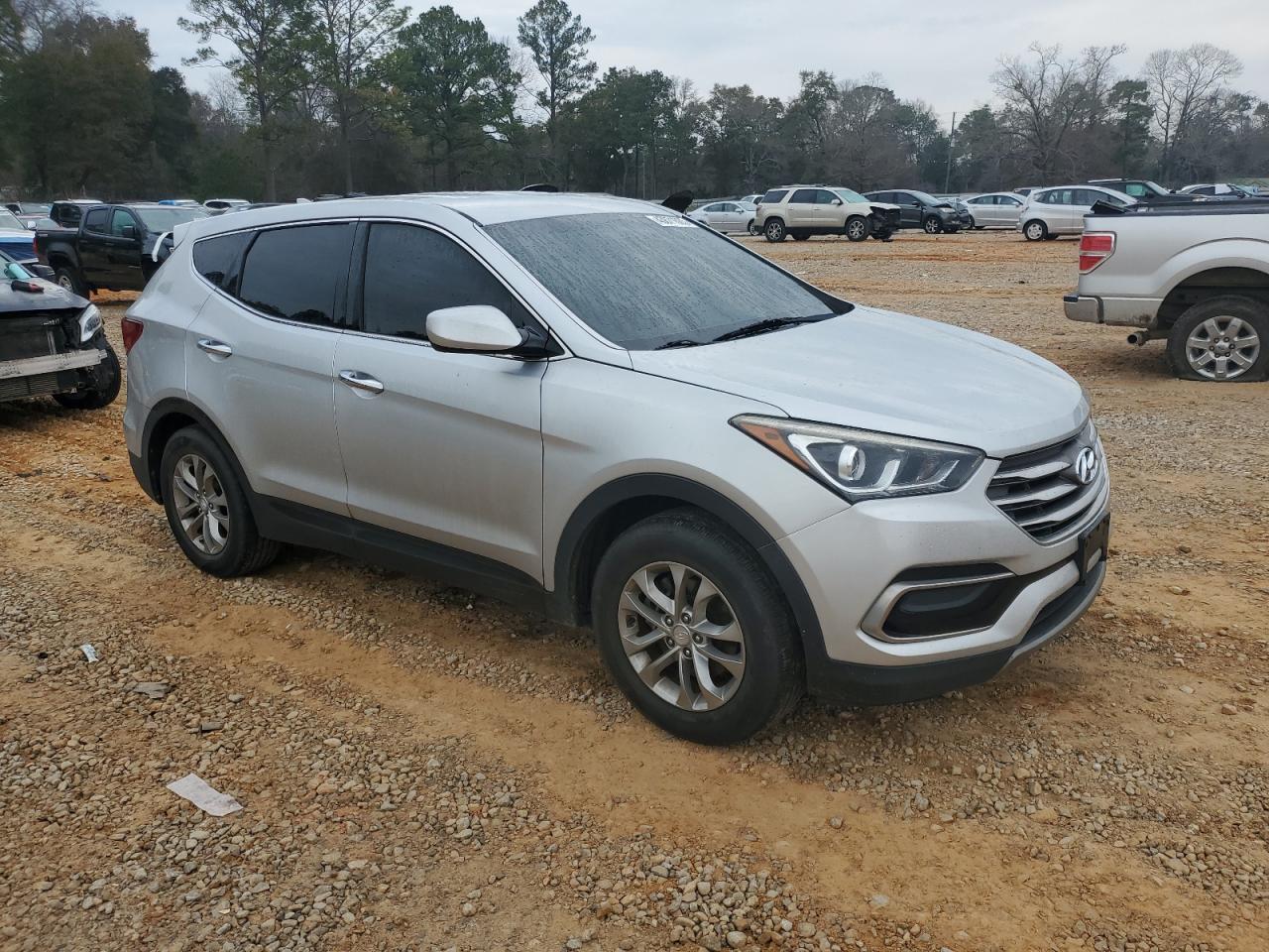 2017 Hyundai Santa Fe - Image 4
