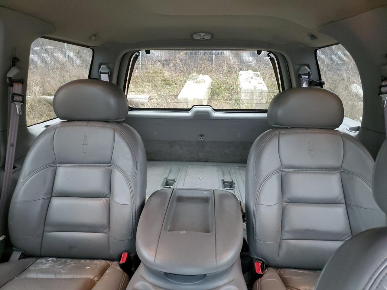 1999 Lincoln Navigator - Image 10