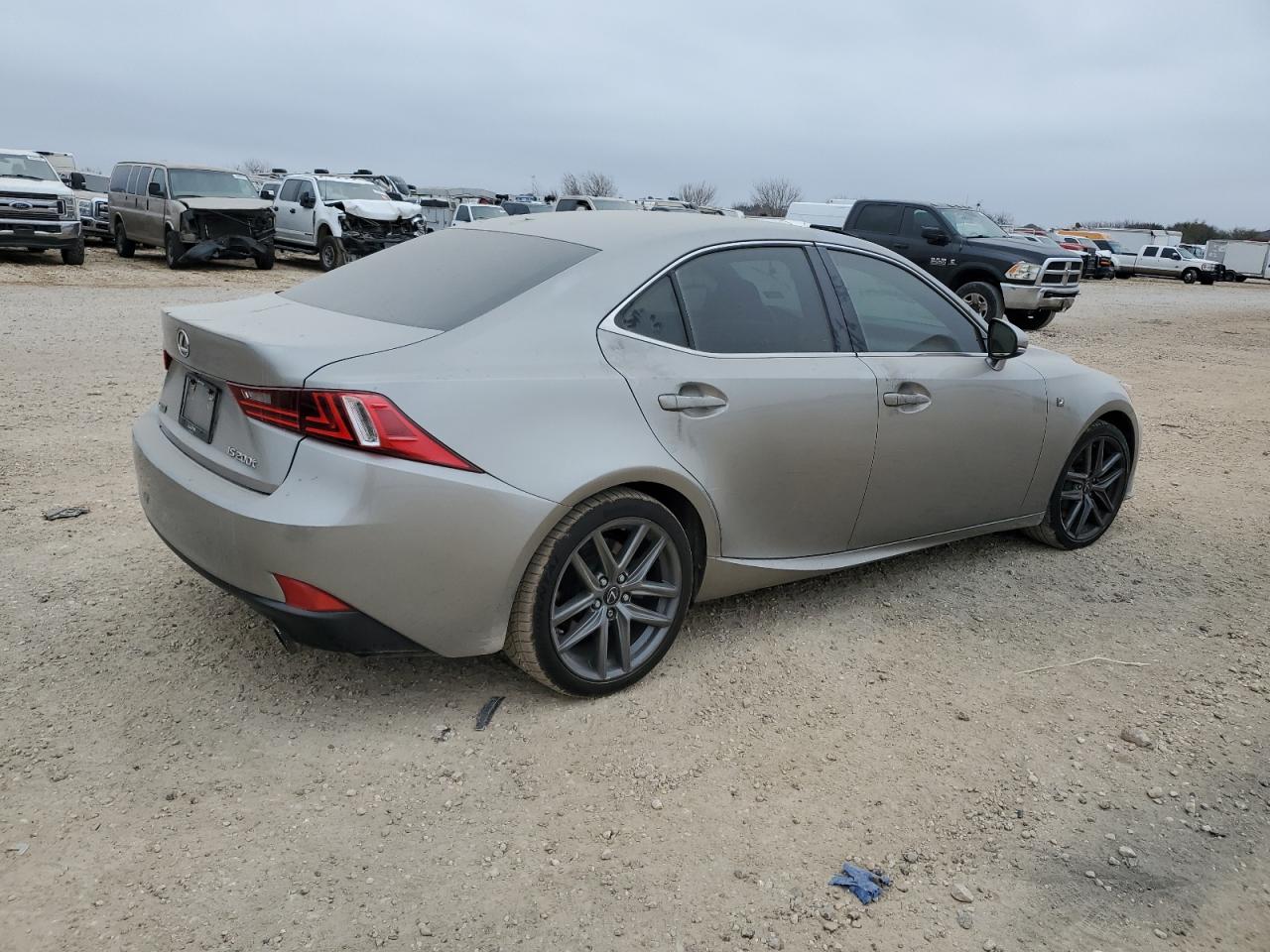 2016 Lexus IS - Image 3