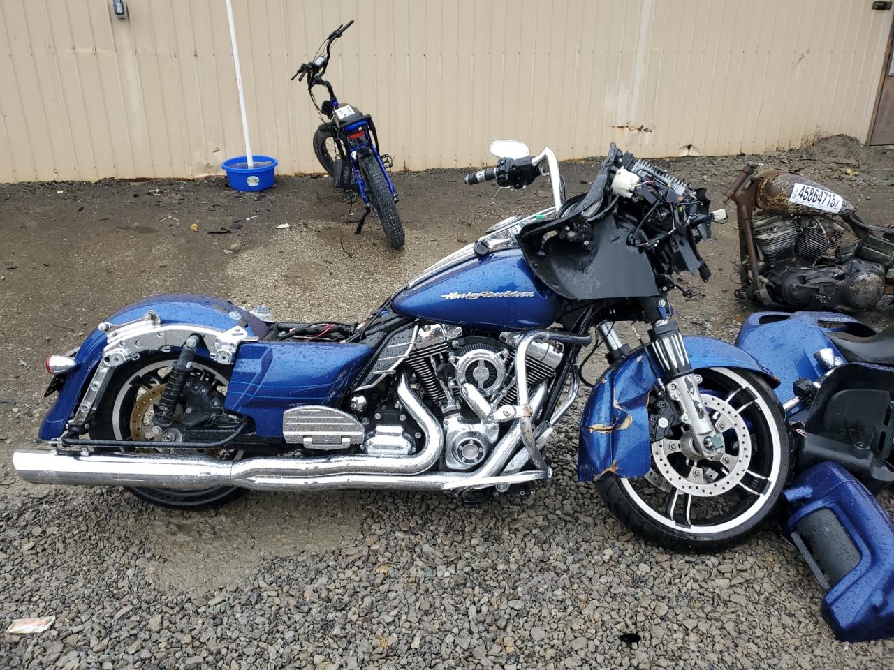 2015 Harley-Davidson Fltrxs Road Glide Special for Sale in West Mifflin, PA - Front End