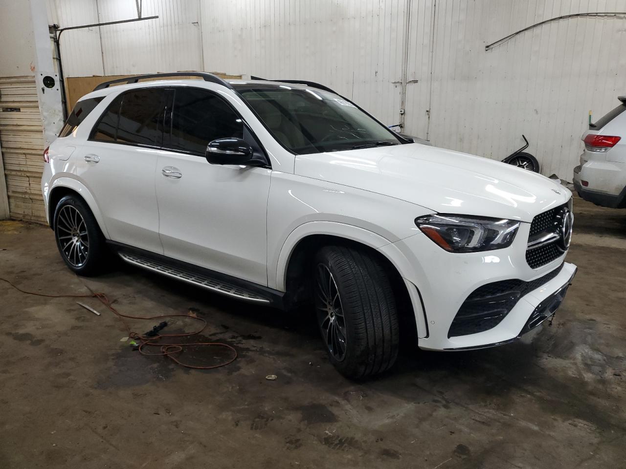 2021 Mercedes-Benz GLE - Image 4