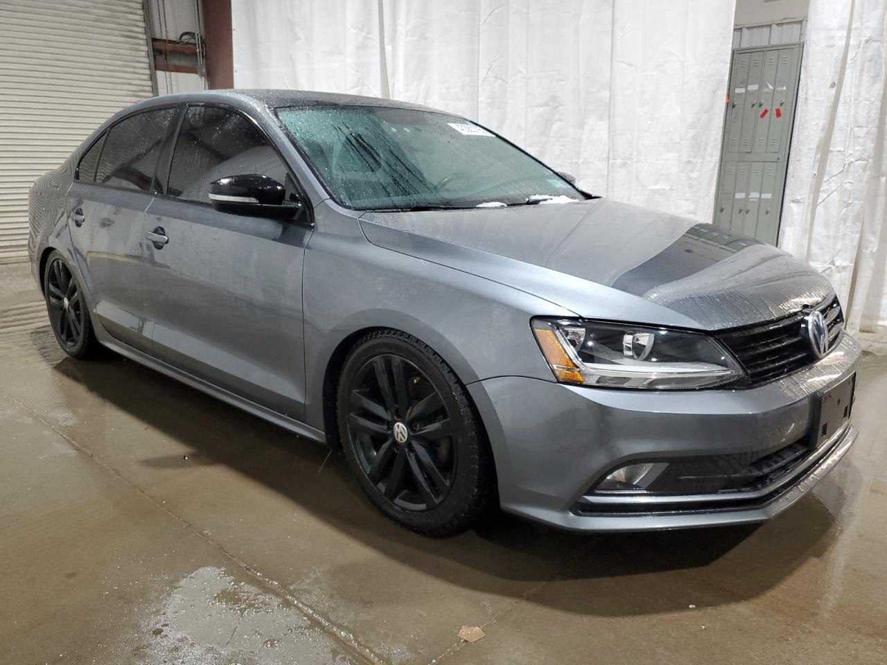 2018 Volkswagen Jetta - Image 4
