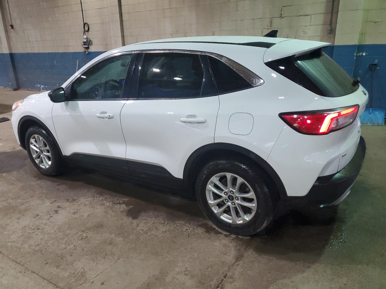 2022 Ford Escape - Image 2