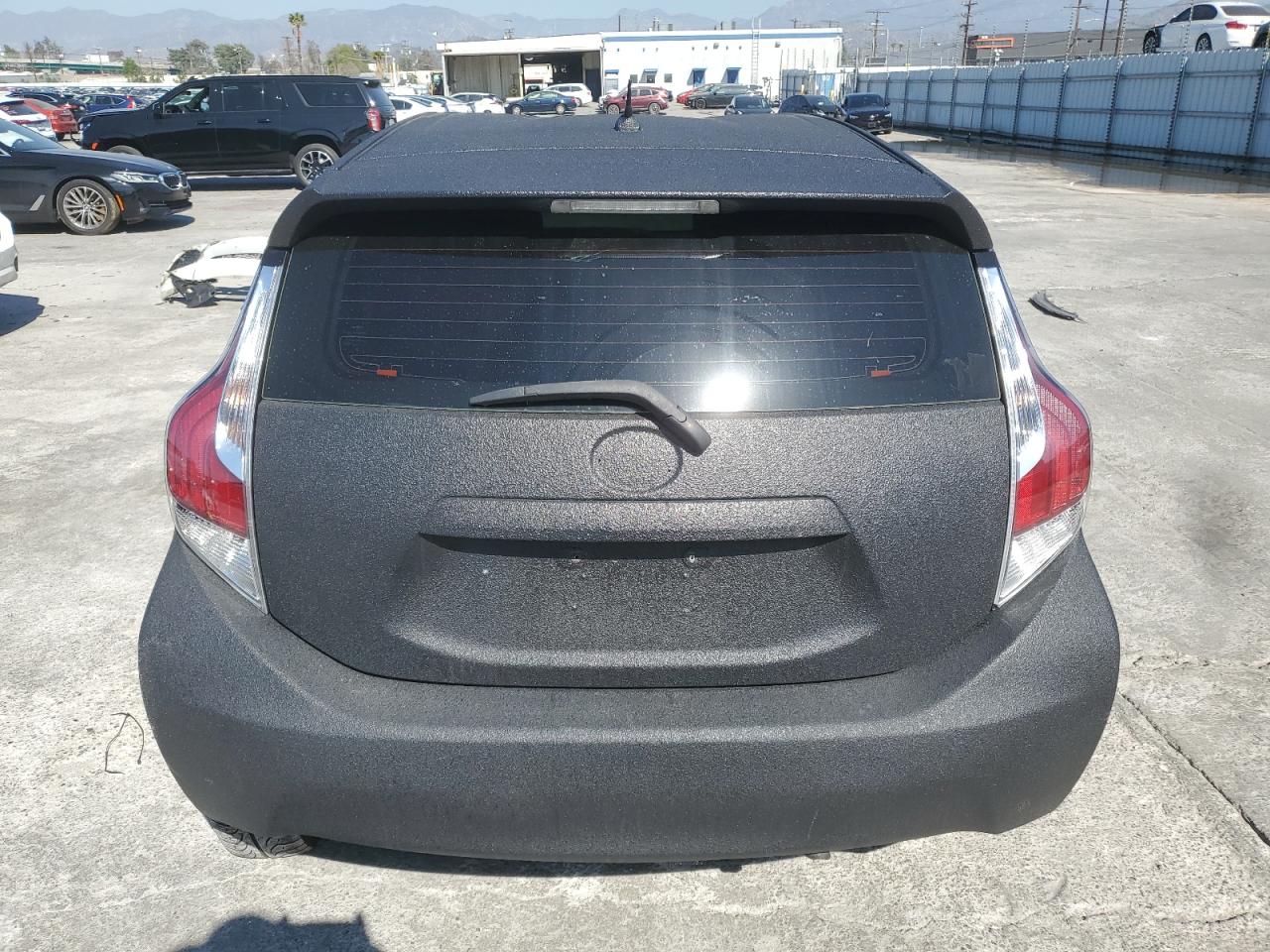 2012 Toyota Prius - Image 6