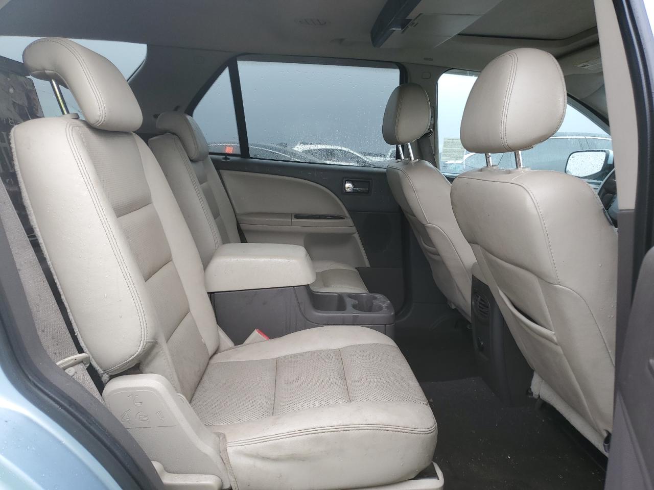 2008 Ford Taurus - Image 11