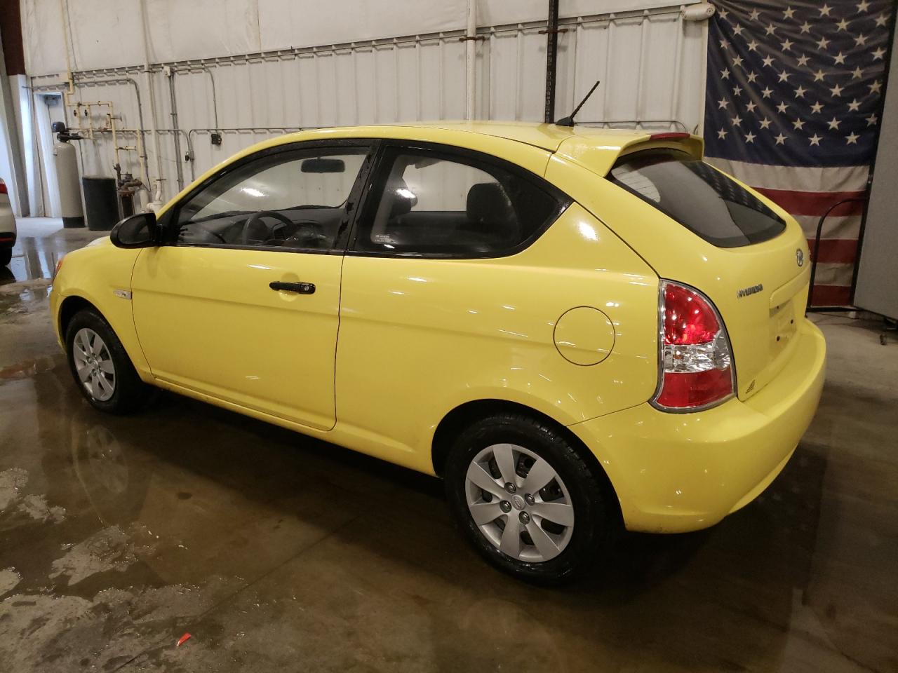2009 Hyundai Accent - Image 2