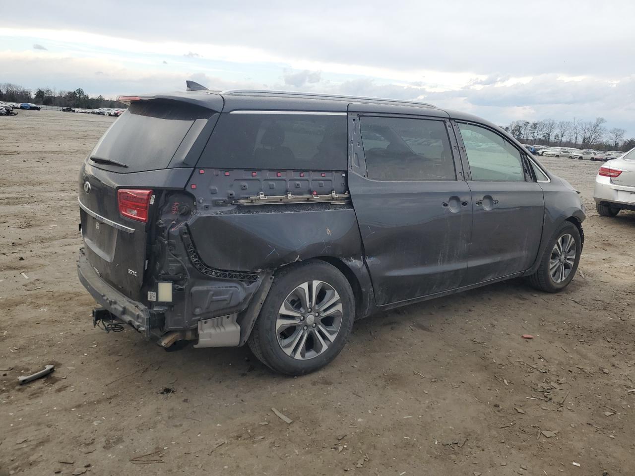 2020 Kia Sedona - Image 3