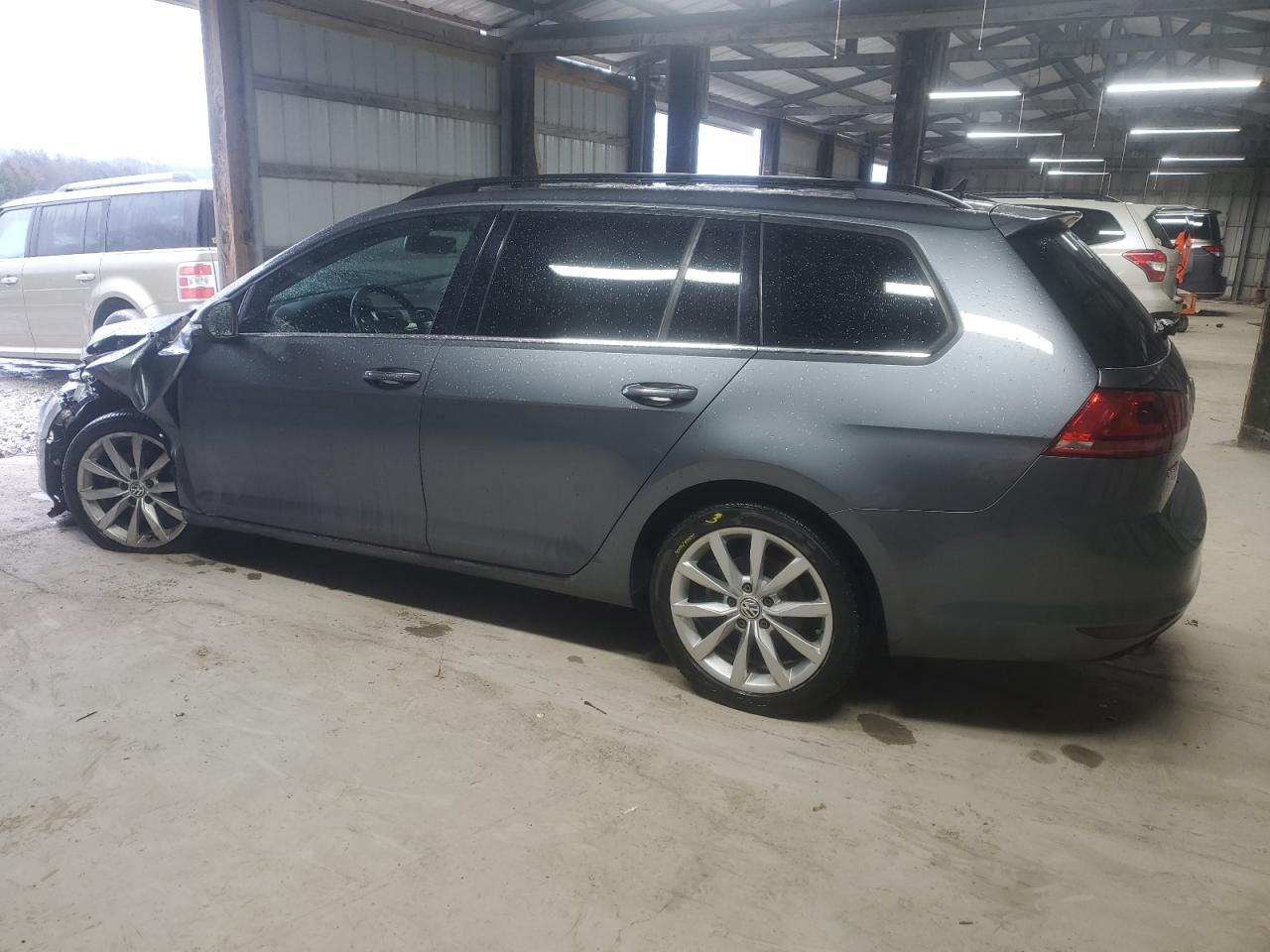 2015 Volkswagen Golf - Image 2