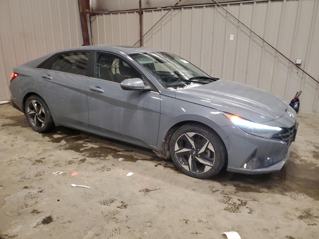 2022 Hyundai Elantra - Image 4