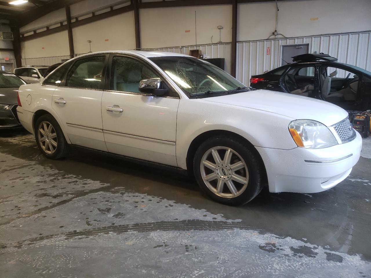 2005 Ford Five Hundred - Image 4