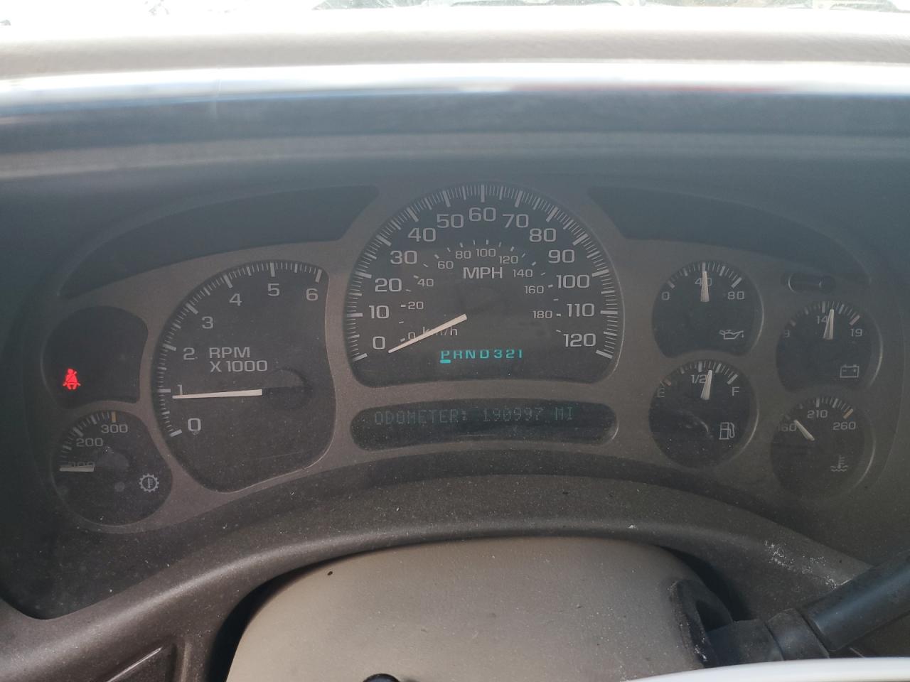 2003 GMC Yukon - Image 9