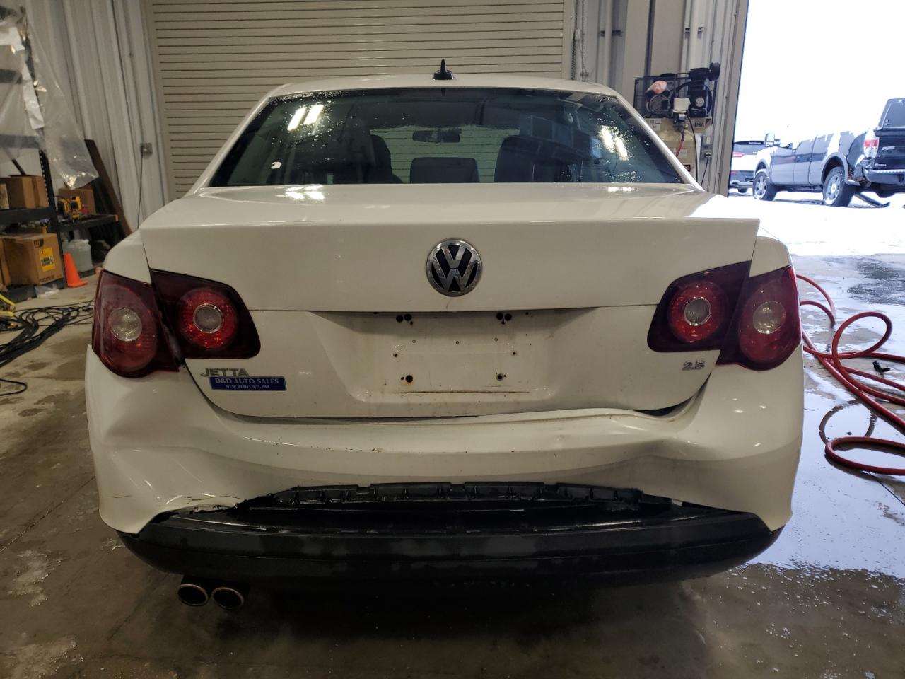 2009 Volkswagen Jetta - Image 6