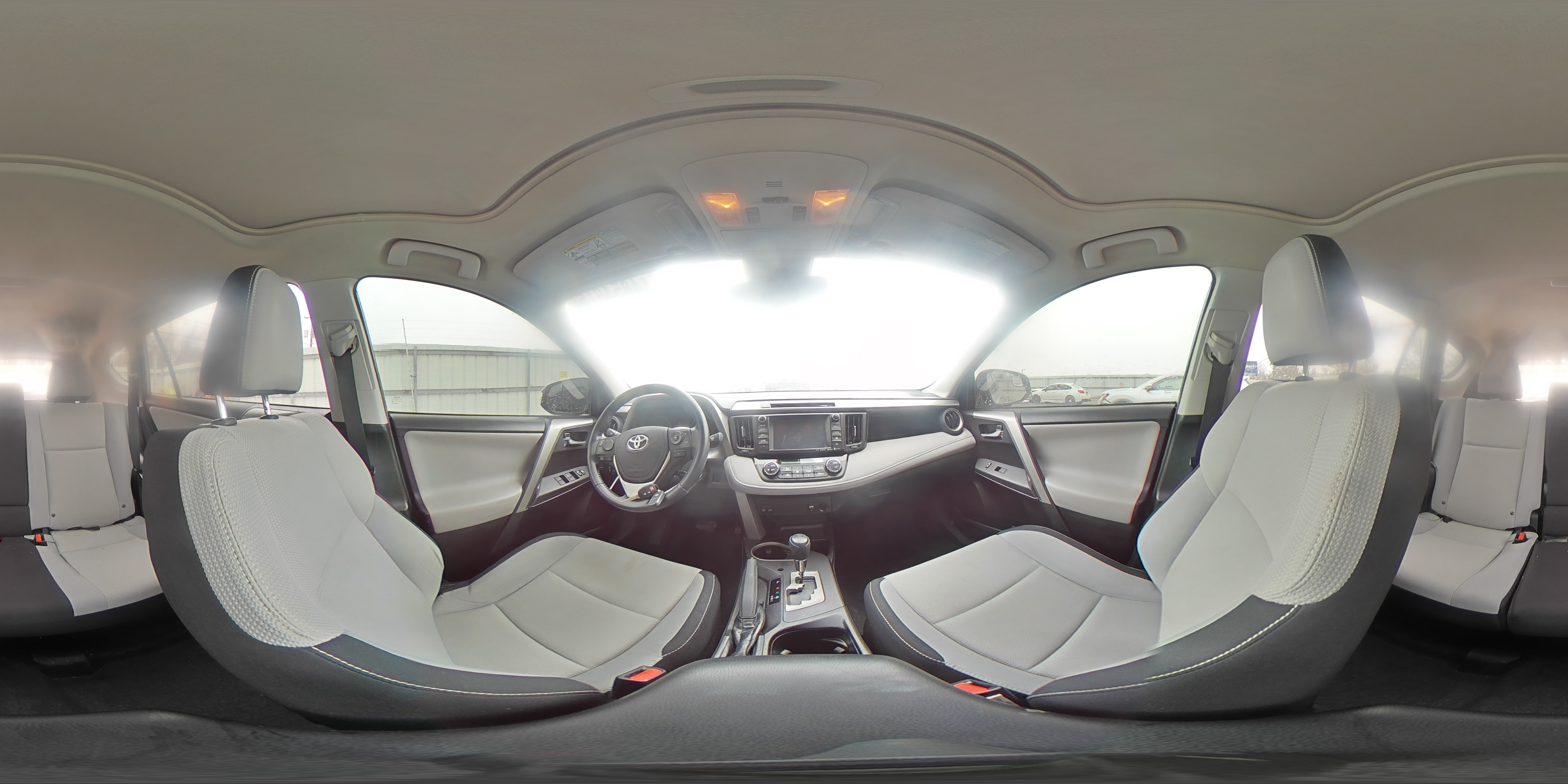2017 Toyota RAV 4 - Image 13