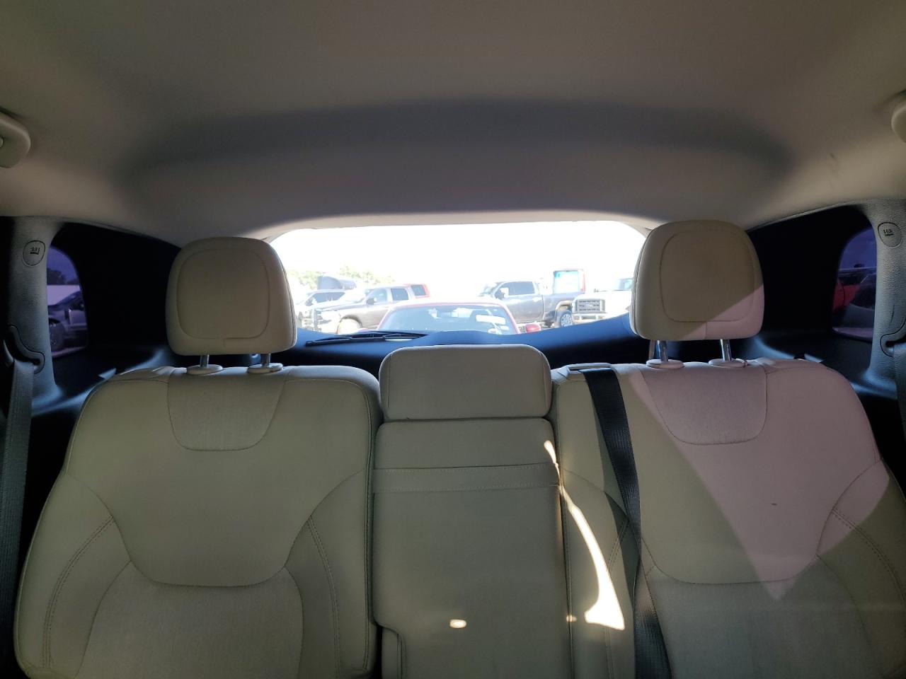 2016 Jeep Grand Cherokee - Image 10