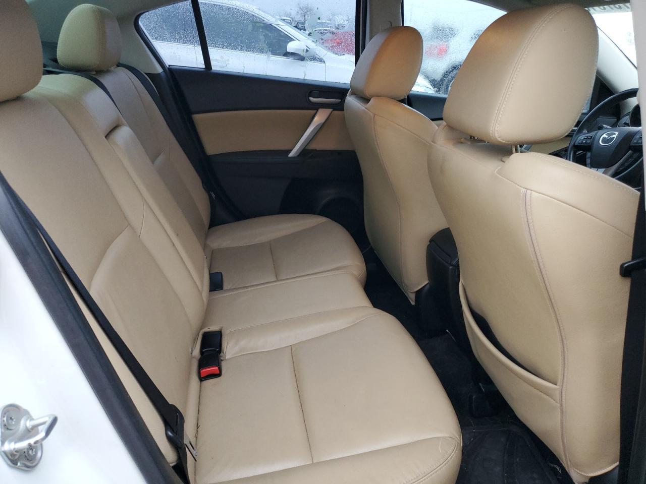 2012 Mazda 3 - Image 10