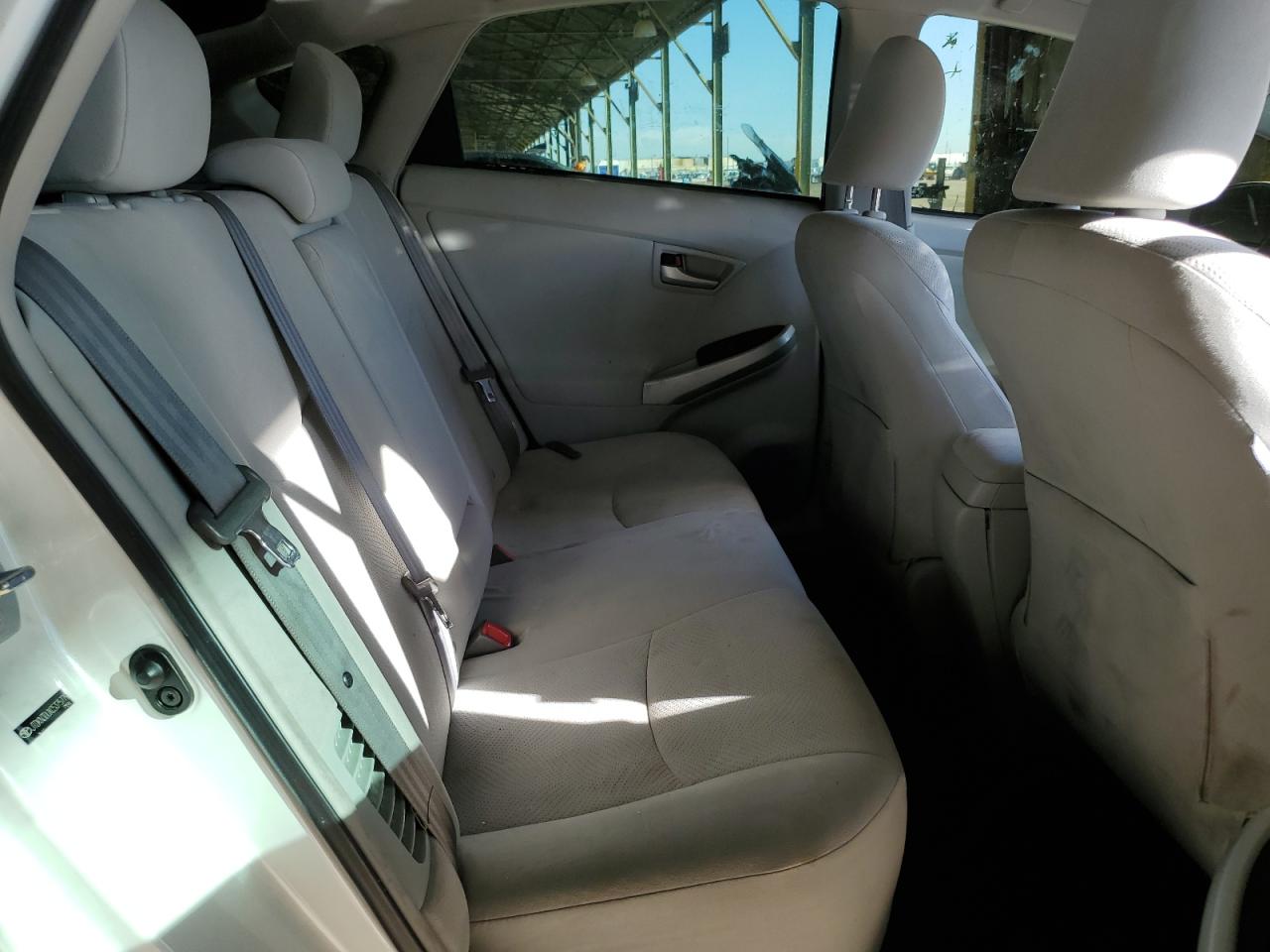 2012 Toyota Prius - Image 10