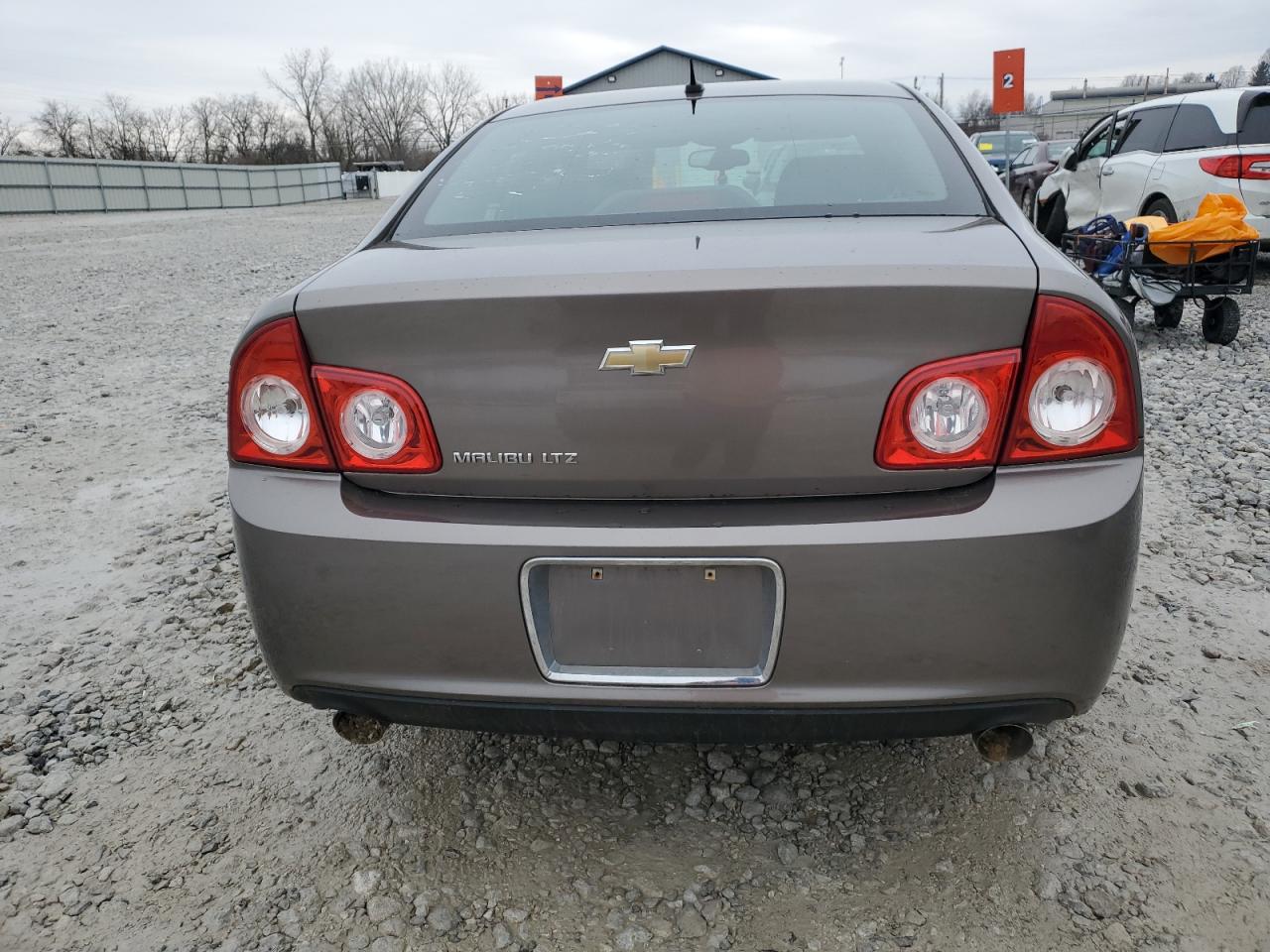 2011 Chevrolet Malibu - Image 6