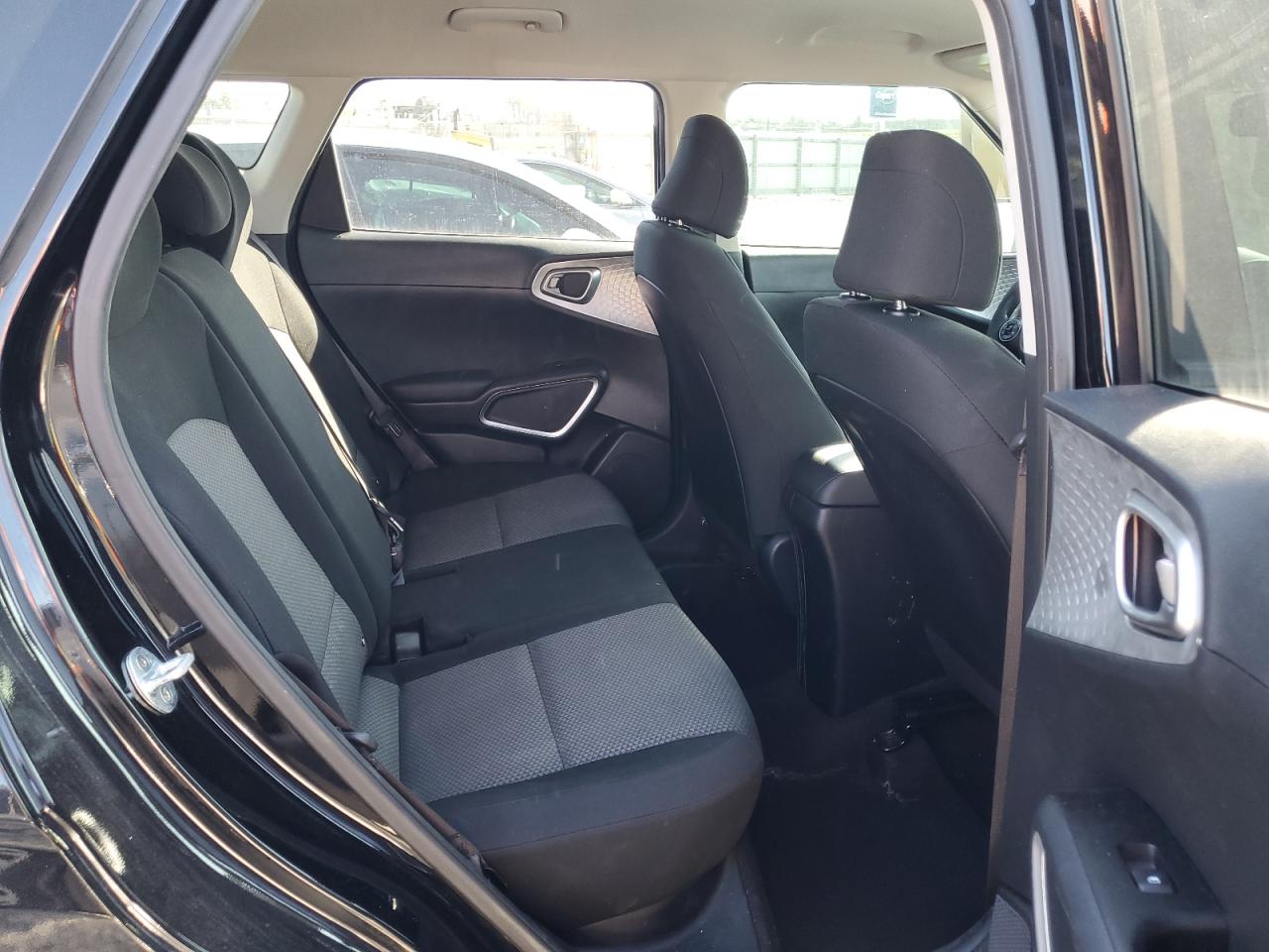 2022 Kia Soul - Image 11