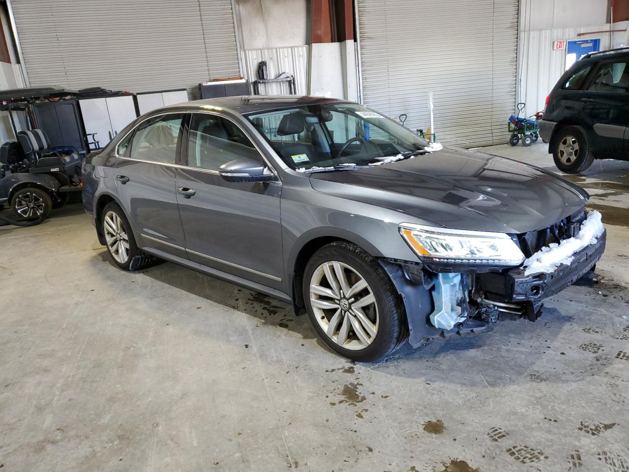 2017 Volkswagen Passat - Image 4