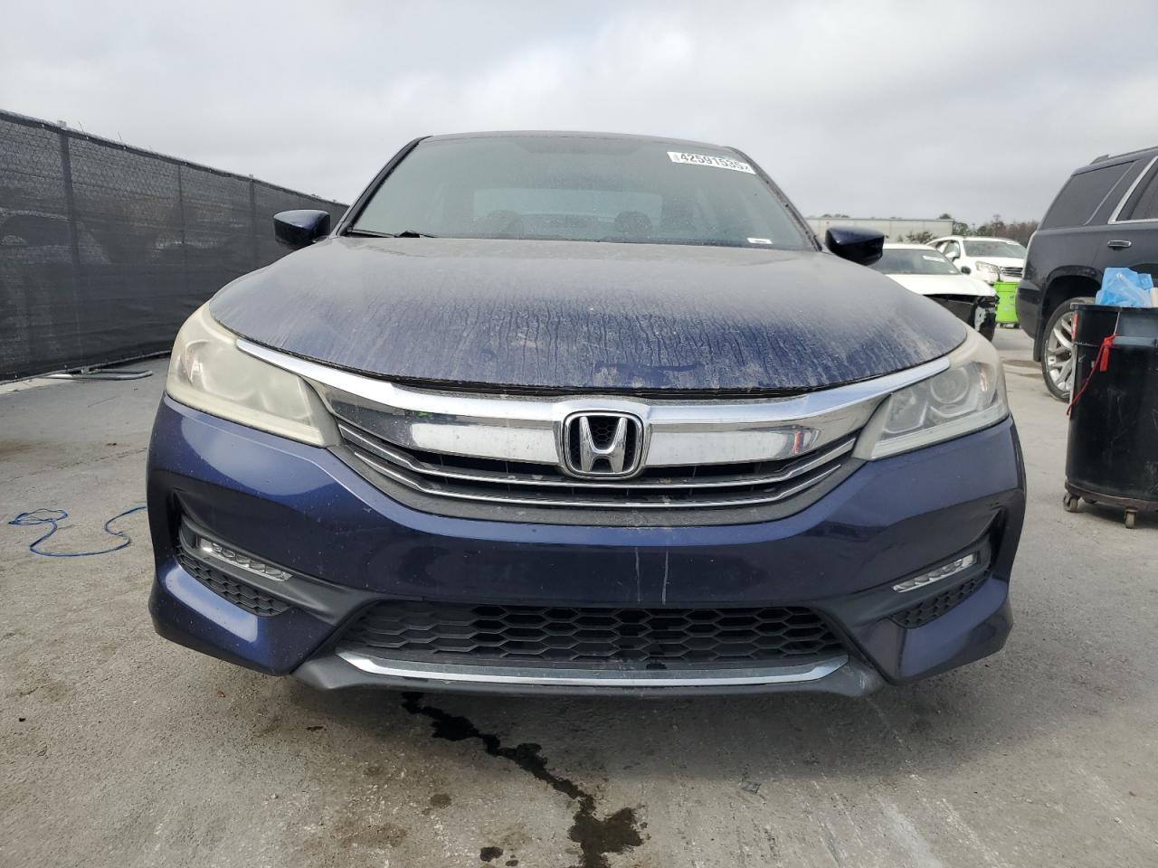 2017 Honda Accord - Image 5