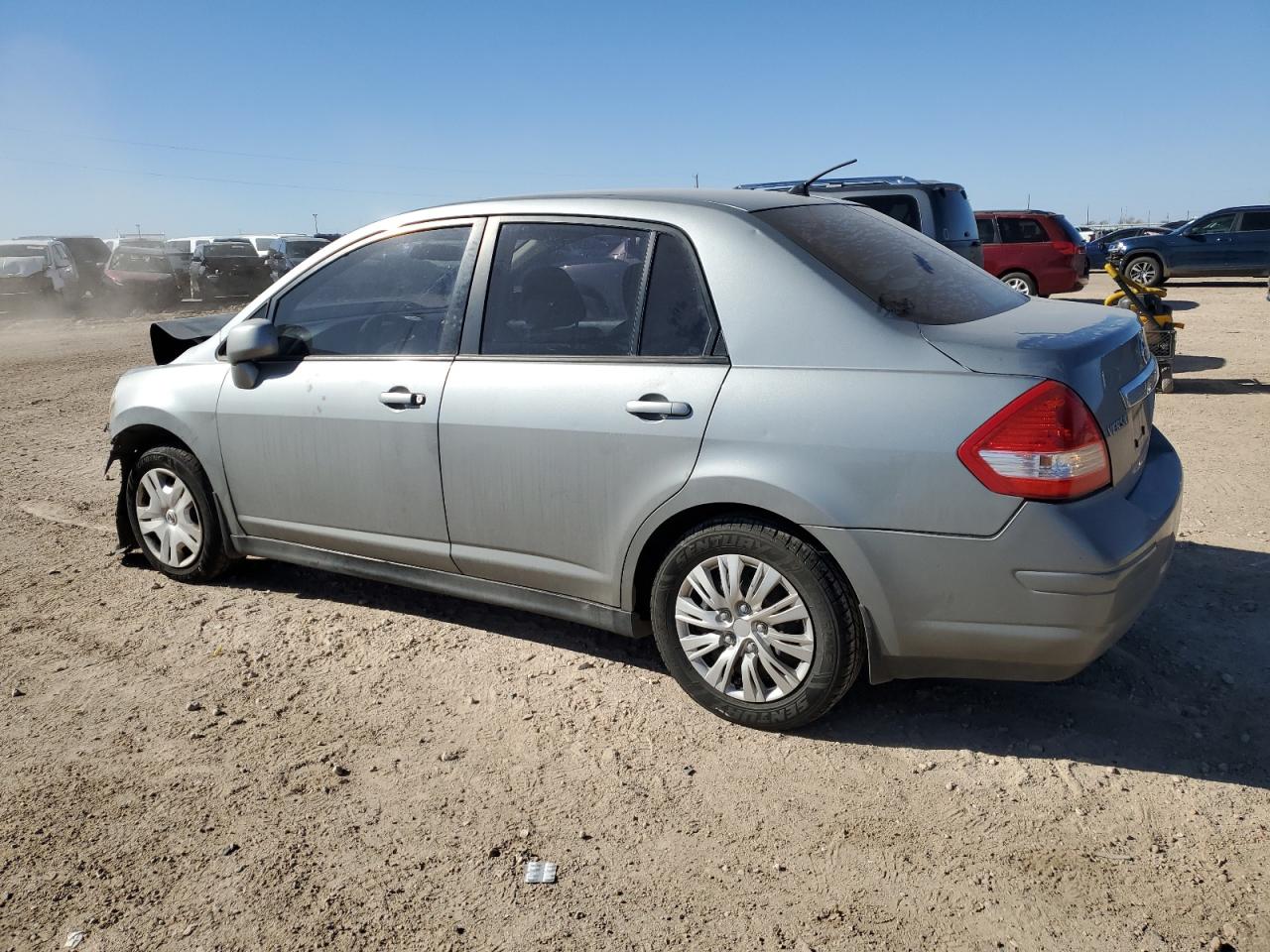 2010 Nissan Versa - Image 2