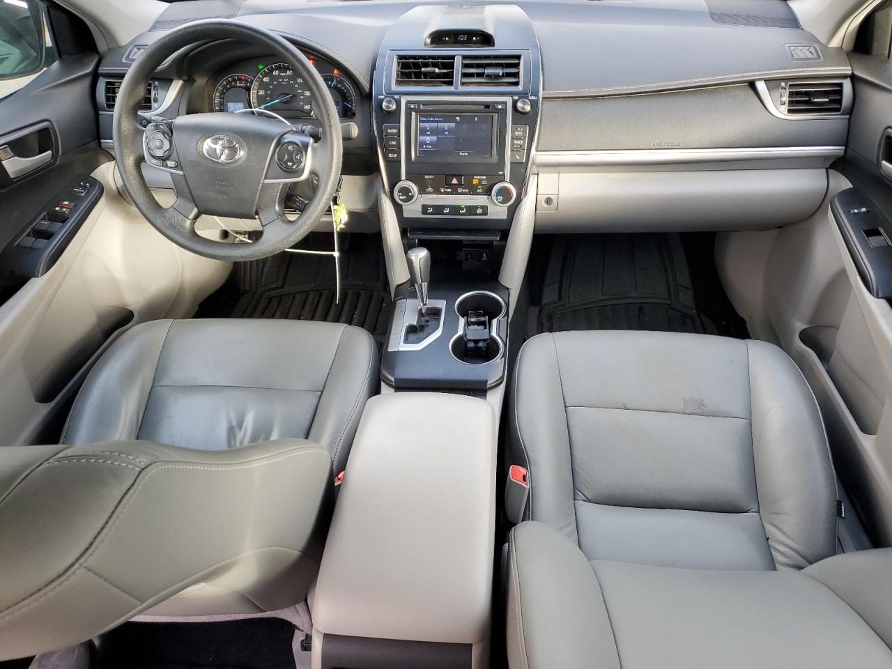 2014 Toyota Camry - Image 8