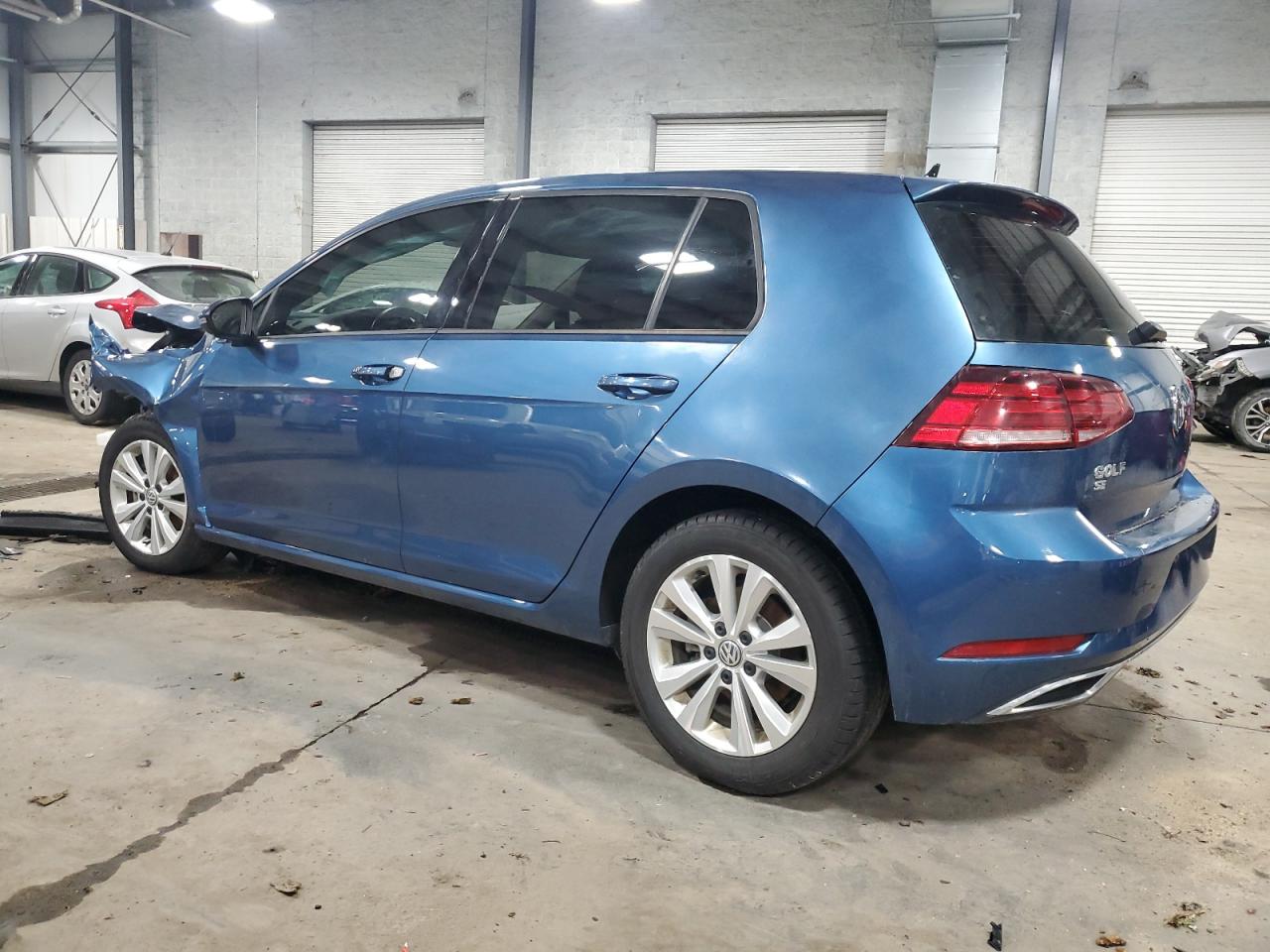 2018 Volkswagen Golf - Image 2