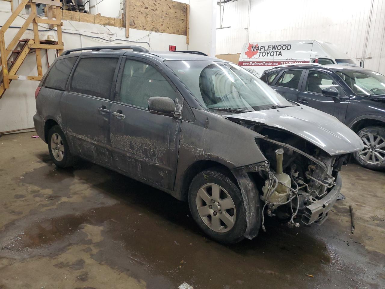 2009 Toyota Sienna - Image 4