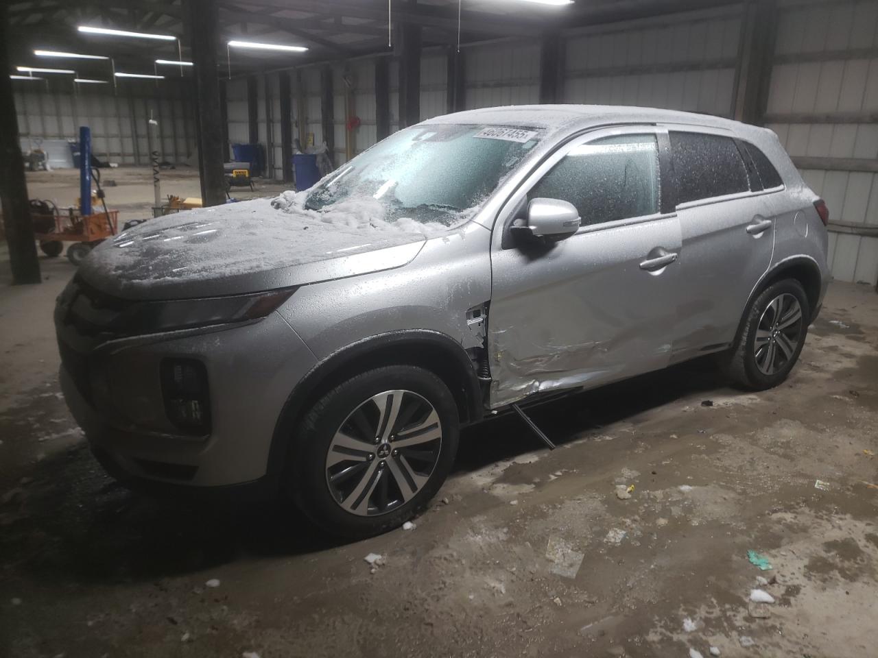 2024 Mitsubishi Outlander - Image 1