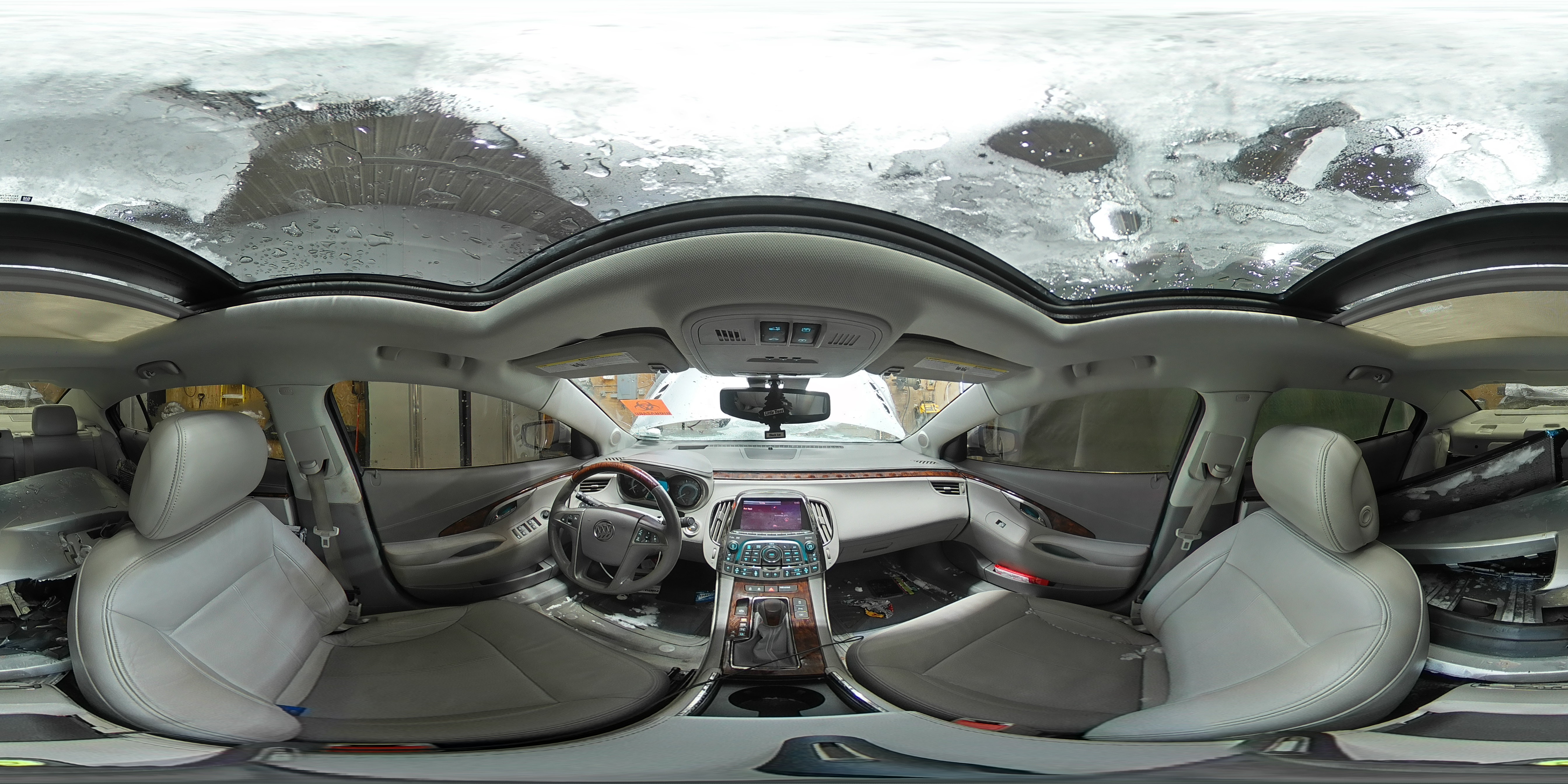 2010 Buick LaCrosse - Image 13