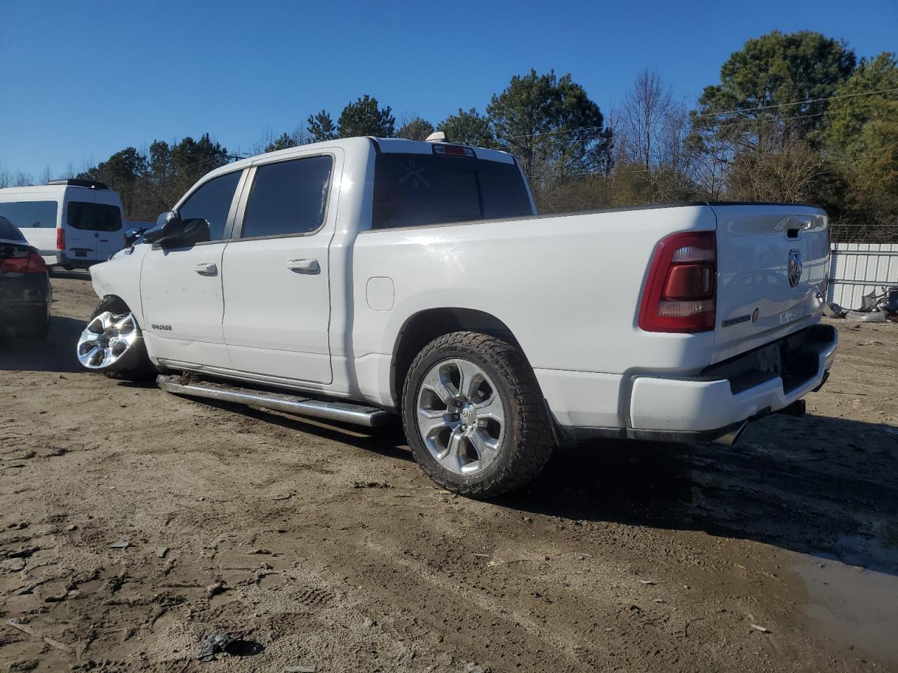 2019 RAM 1500 - Image 2