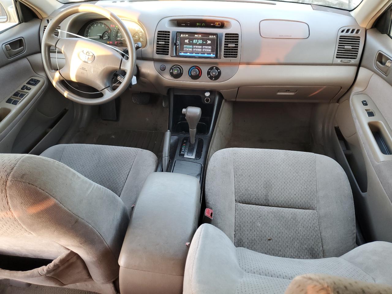 2004 Toyota Camry - Image 8