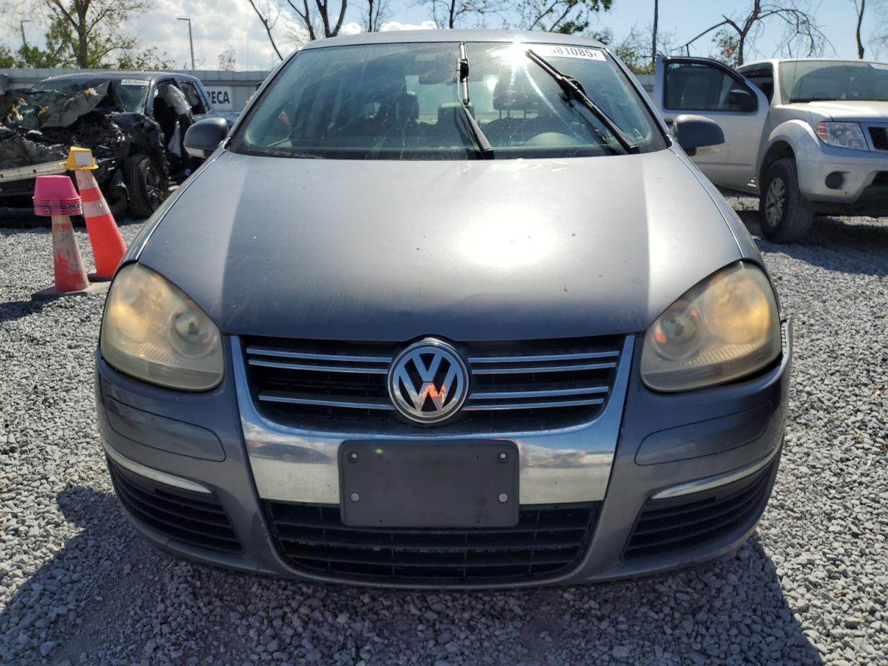 2006 Volkswagen Jetta - Image 5