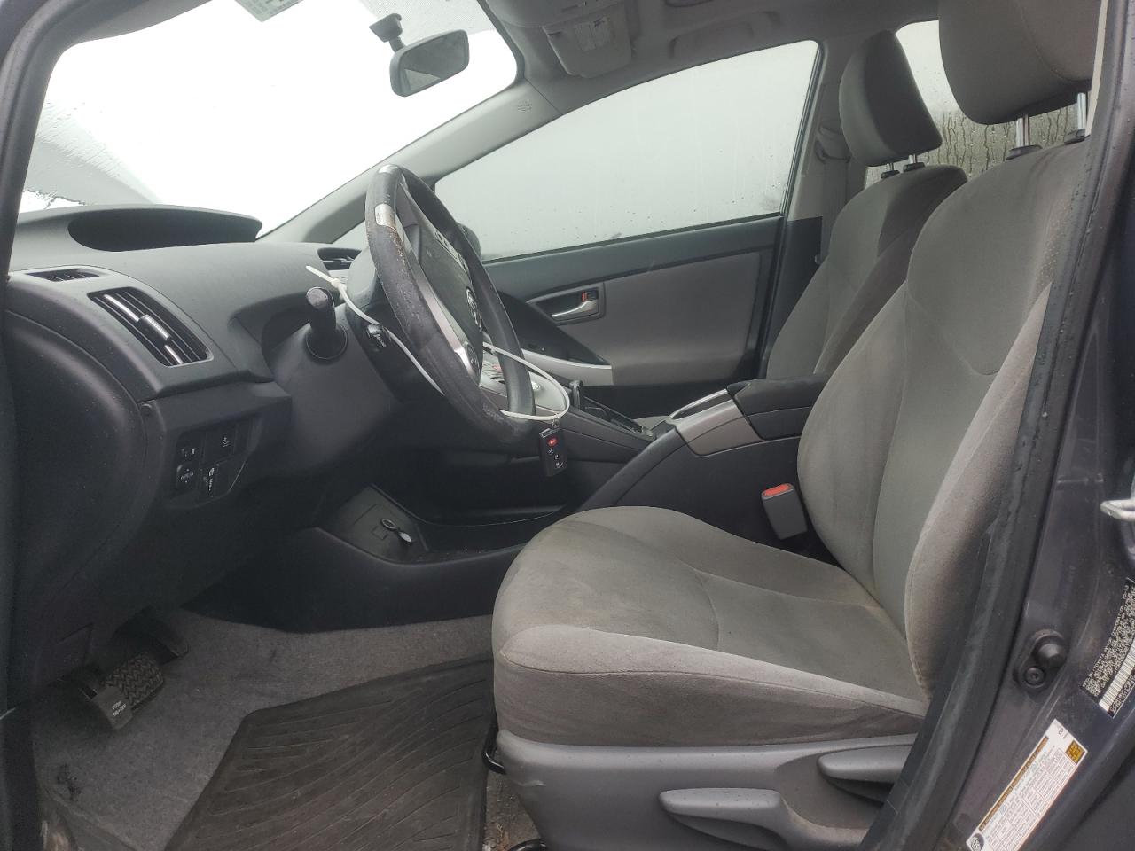 2014 Toyota Prius - Image 7